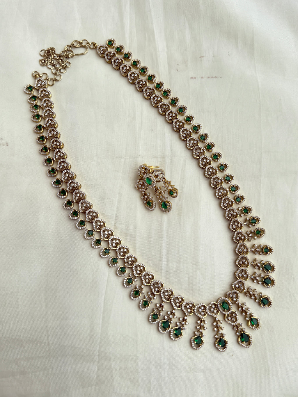 Lh2025 cz green stone long haram