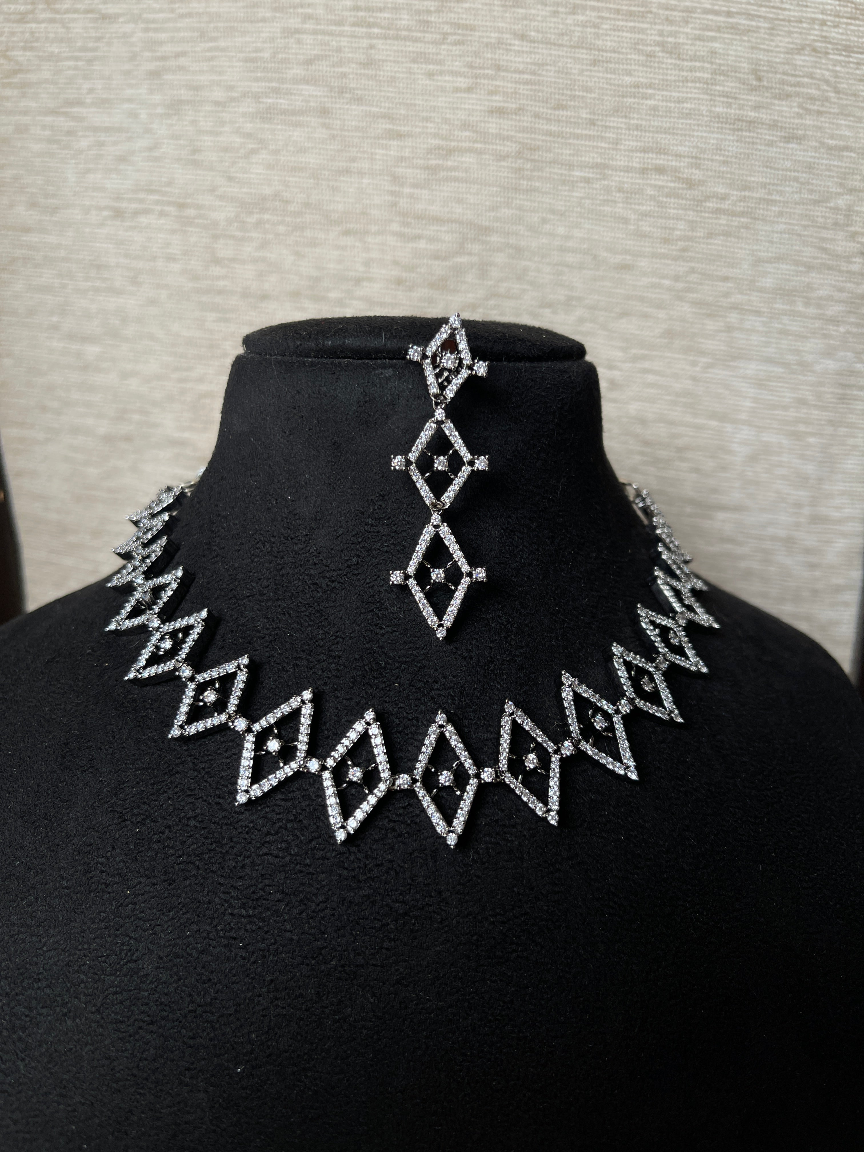 Rhombus diamond finish neckset with Earrings ns336