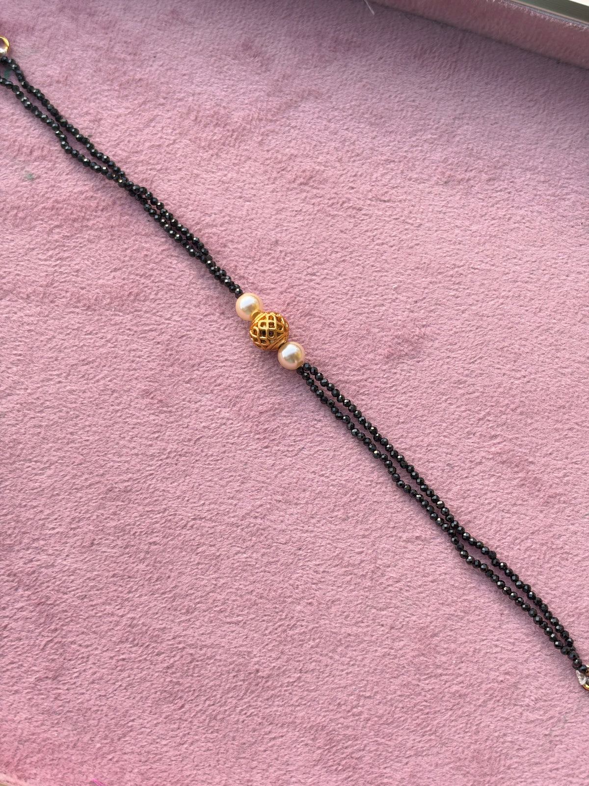 Br0016 crystal black bead and pearls with antic gold ball bracelet 7inches