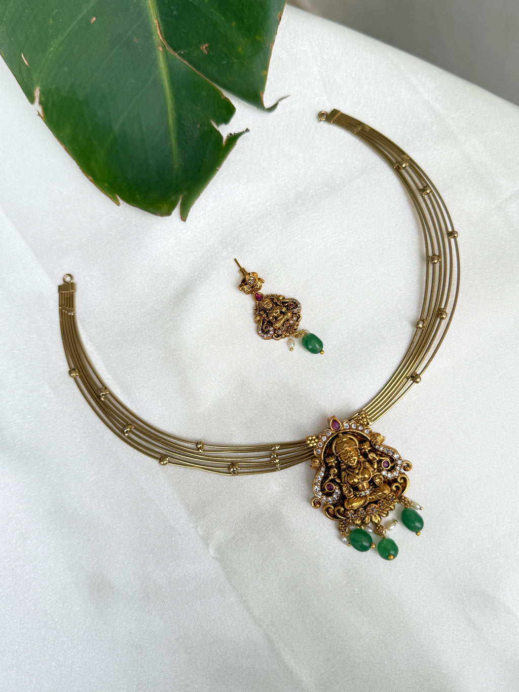Kt004 Italian kante with nakshi pendant and earrings