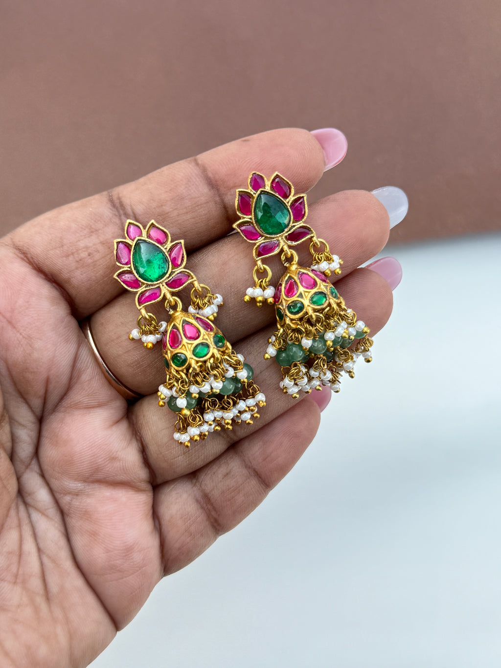 Er158 jadau kundan butta earrings
