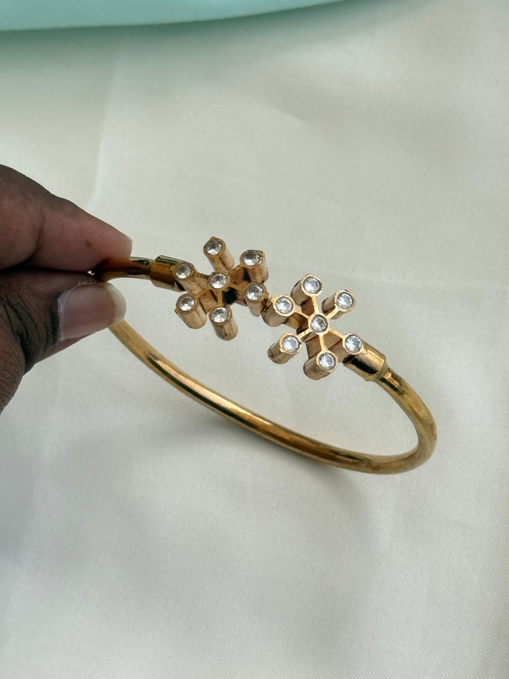Br548 Panchaloham polished flower 2.8 to 2.10 openable kada