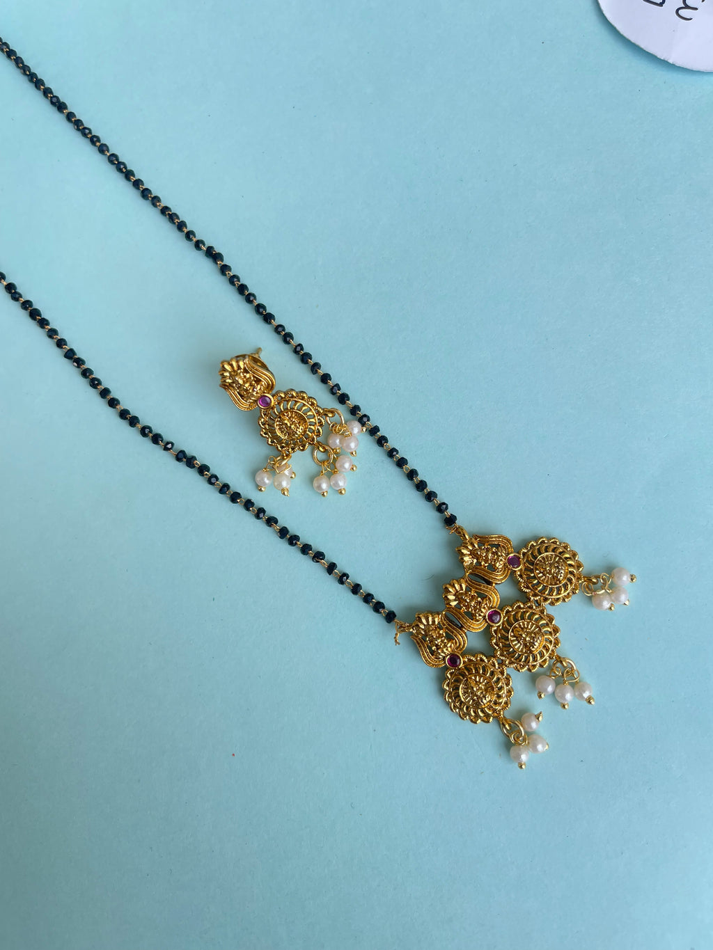 Single line short size lakshmidevi blackbeads with Earrings bb1645