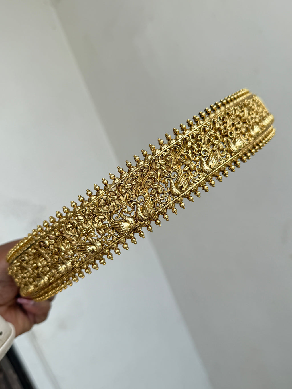 Hb619 peacock nakshi gold adults hipbelt