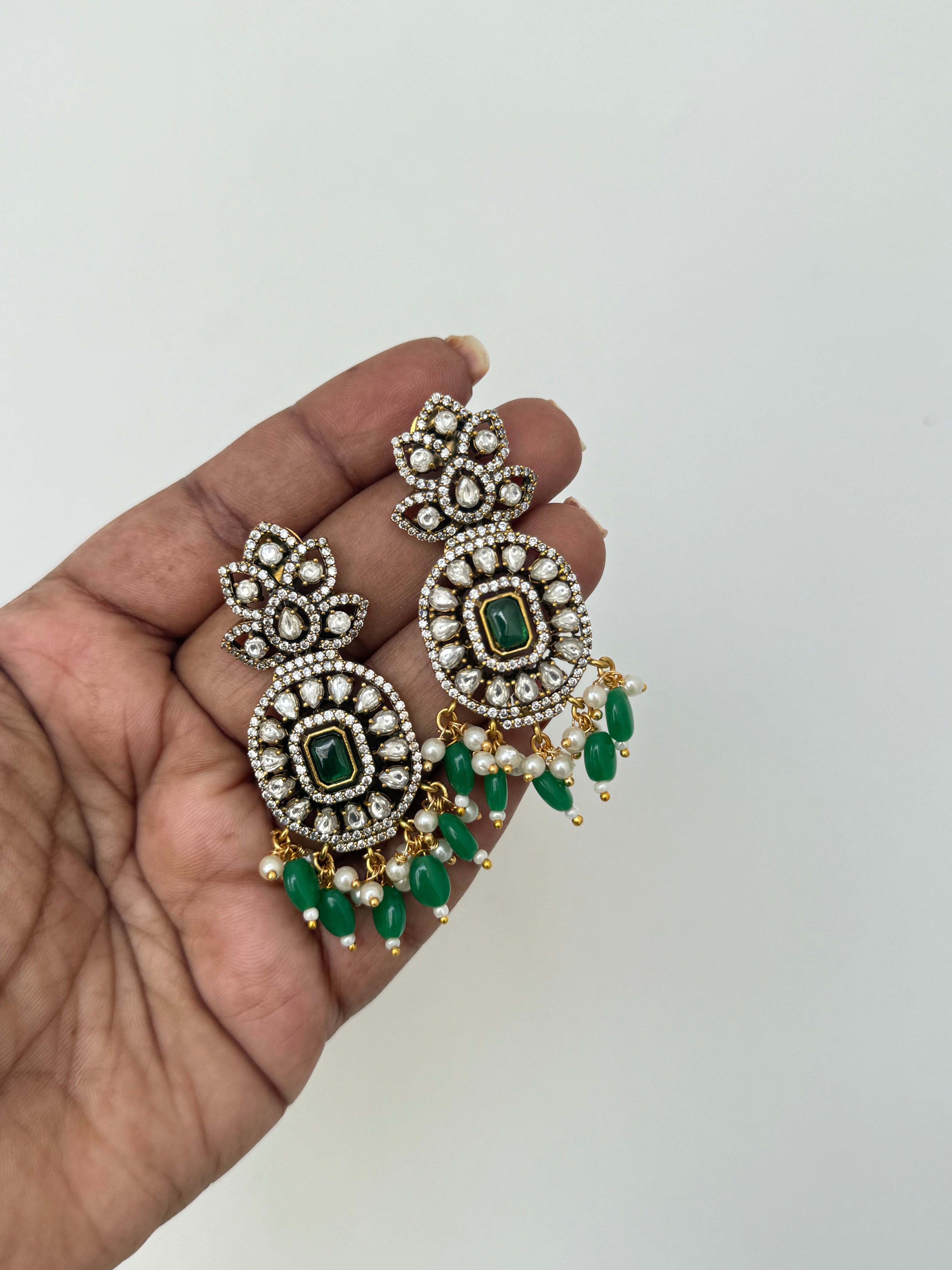 Er2051 Victorian green beads earrings