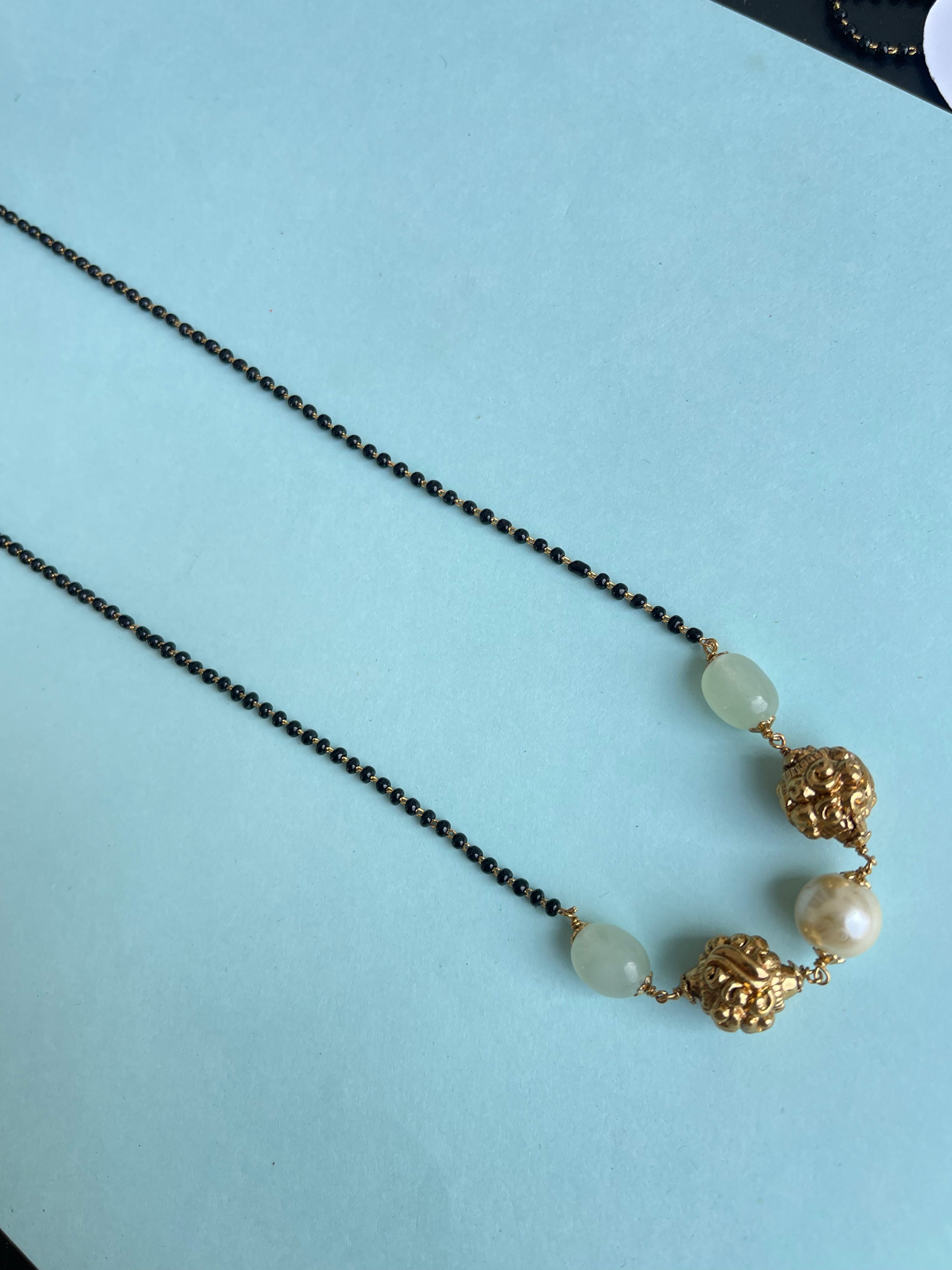 Single line nakshi balls short blackbeads