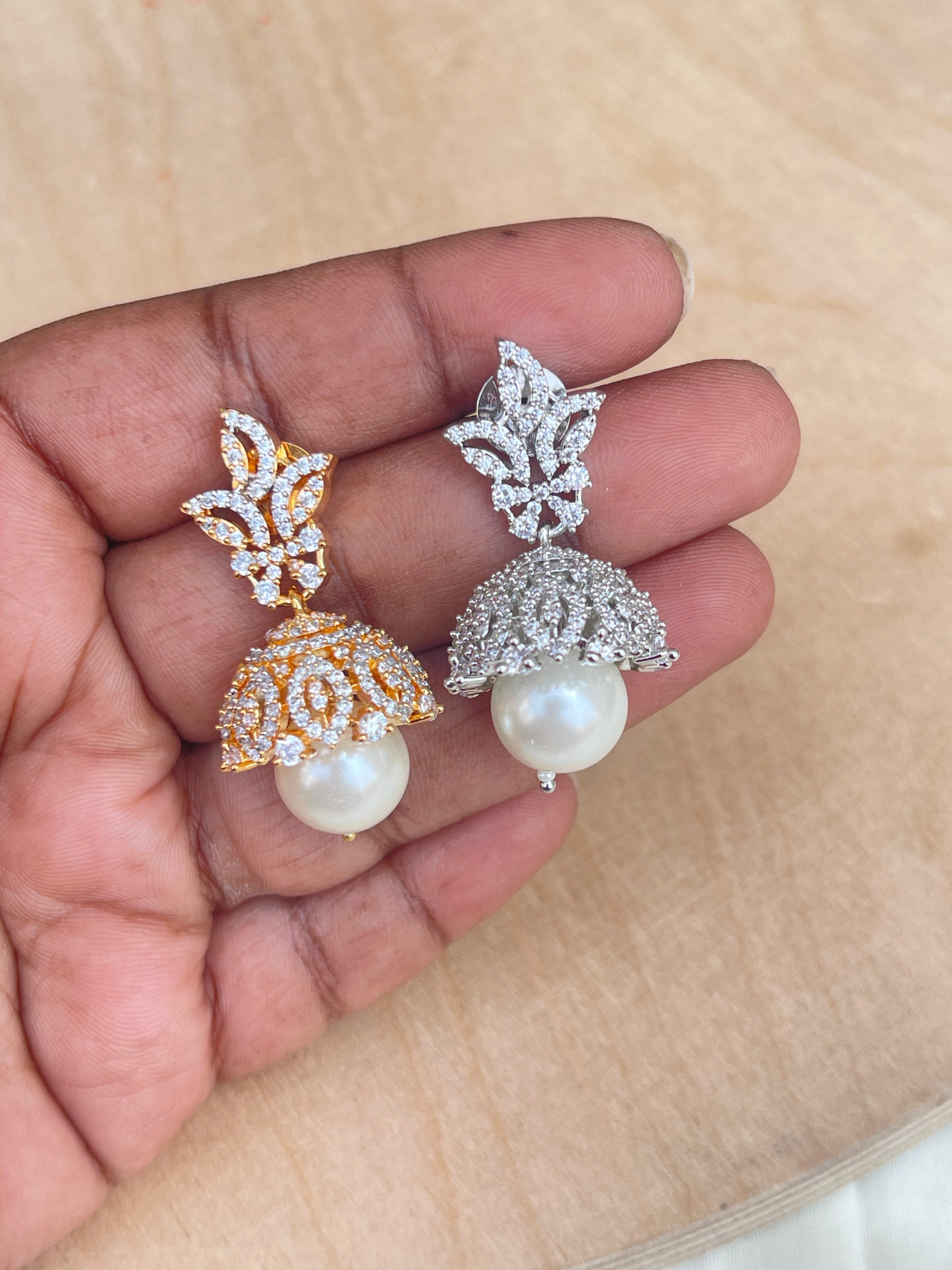Diamond finish butta pearl earrings sen005