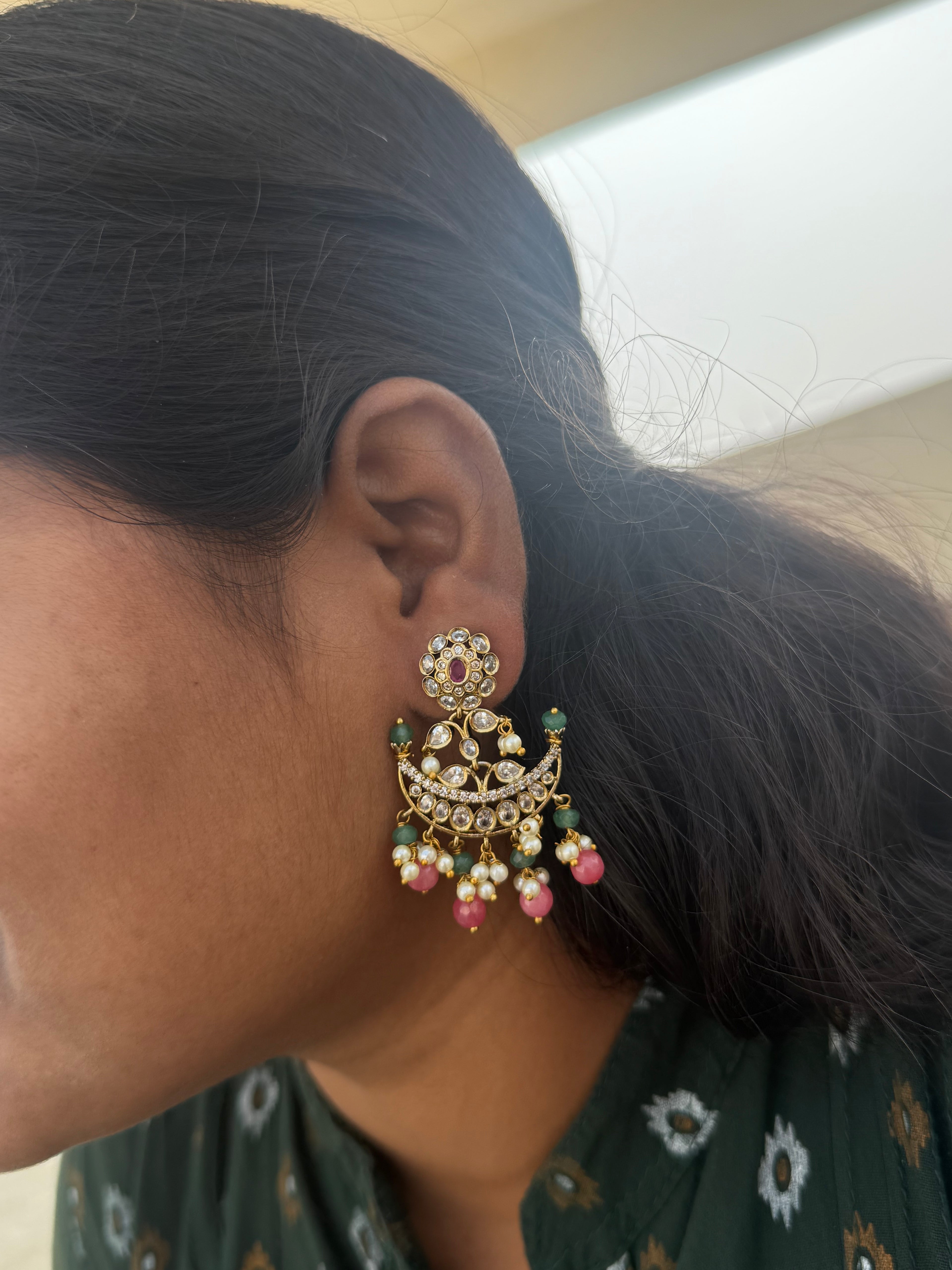 Er5095 pastel beads chandbali earrings