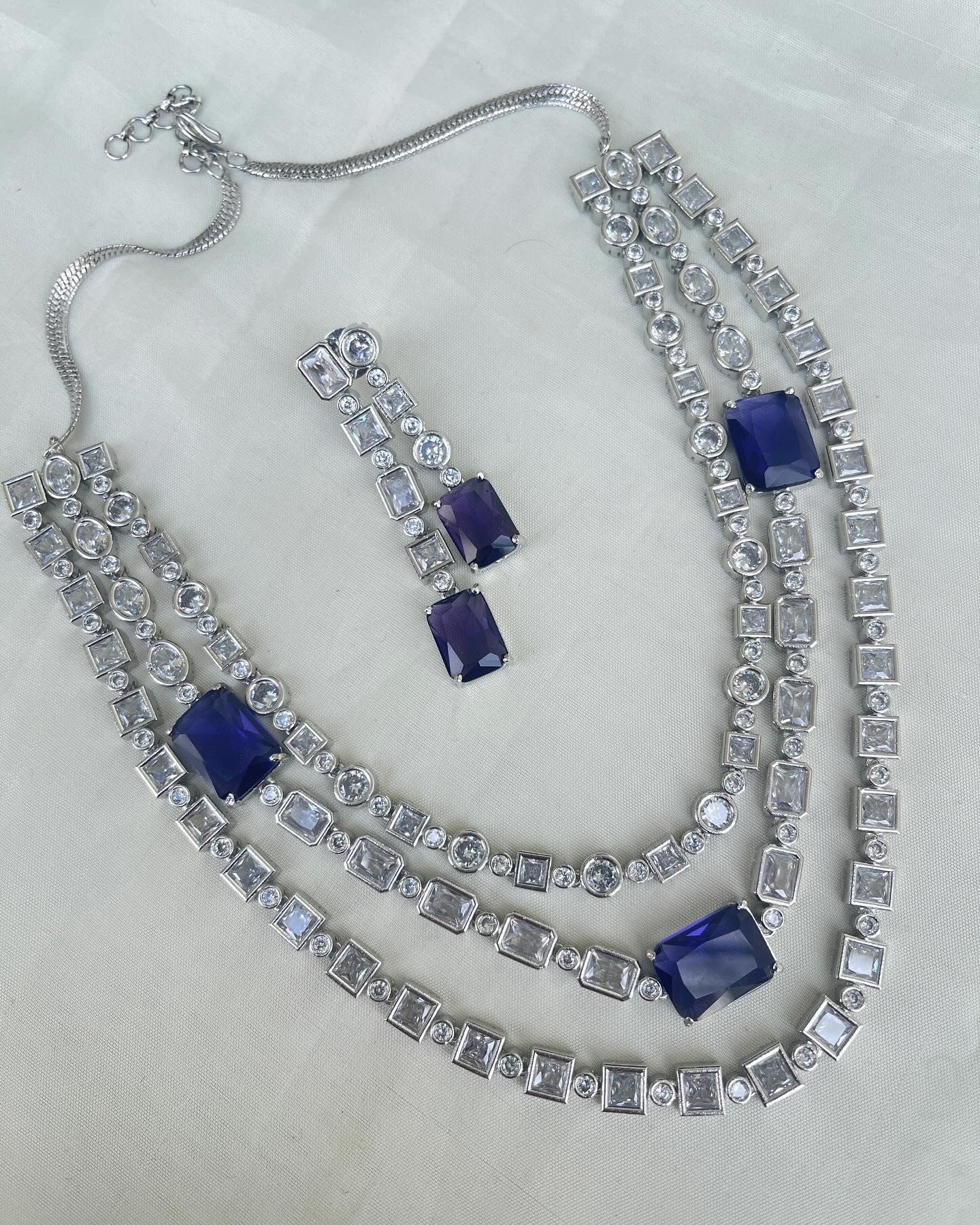 3 layers purple neckset with earrings