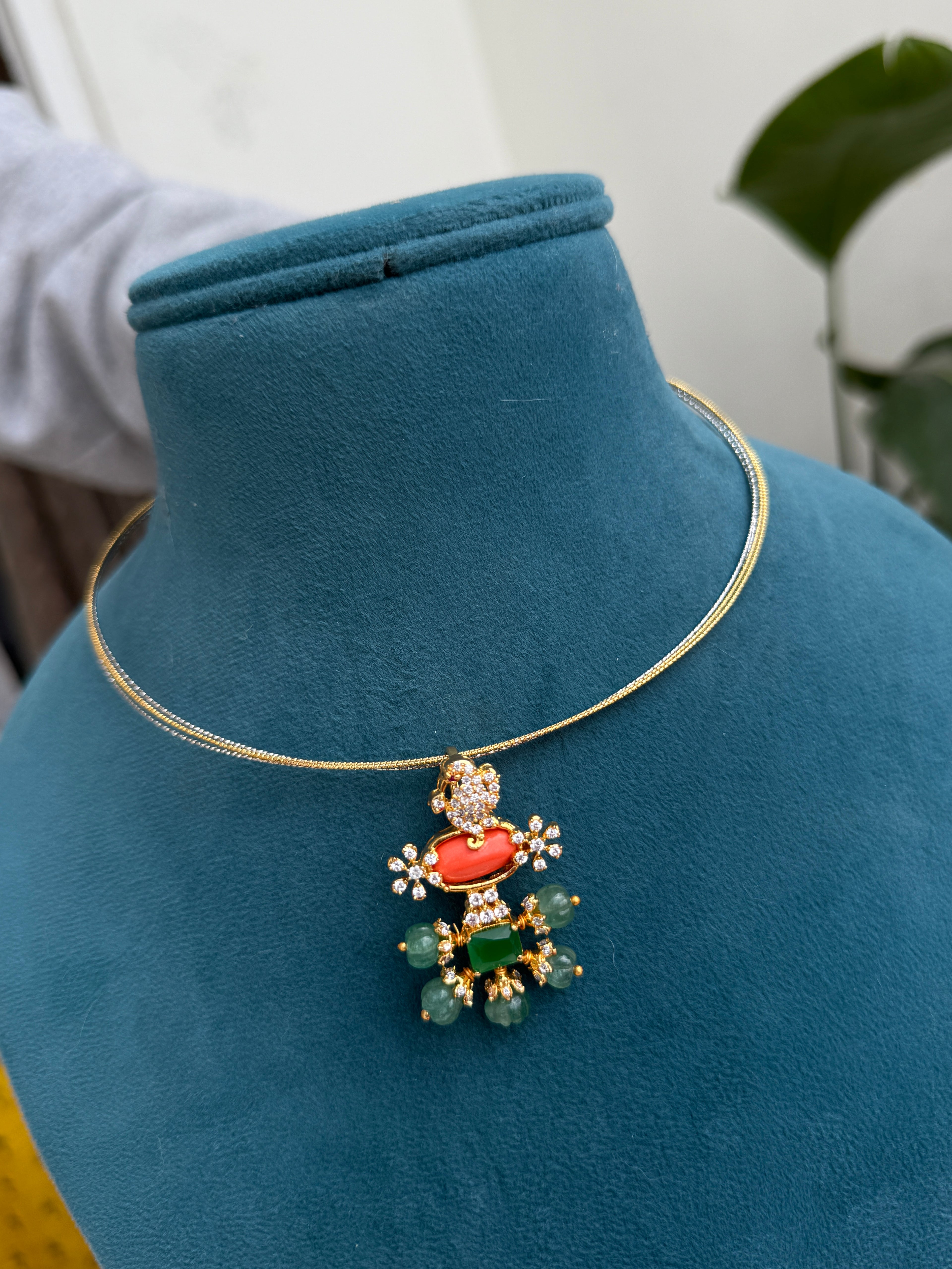 Hs019 pumpkin beads with coral pendant hasli