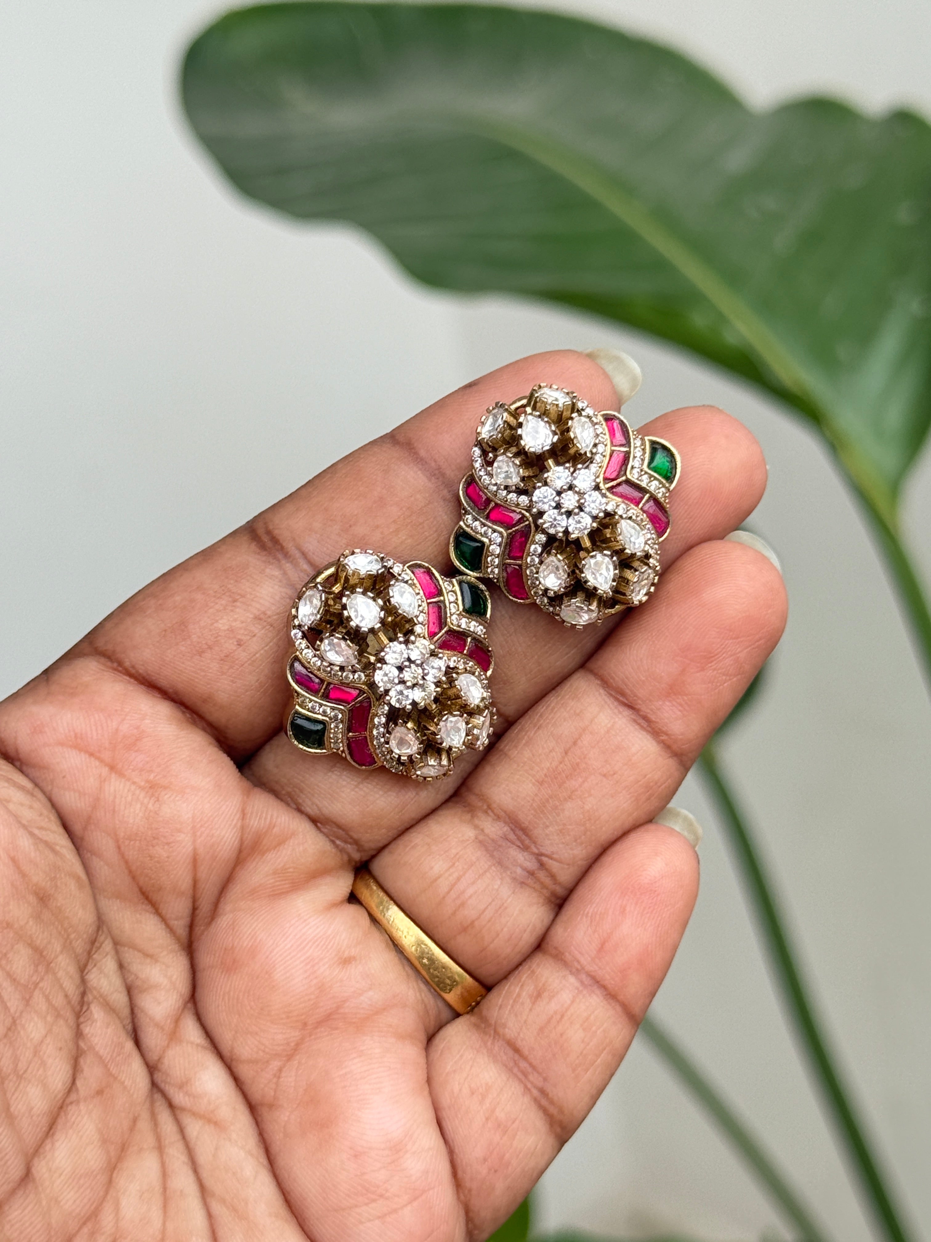 St017 jadau Kundan moissanite studs