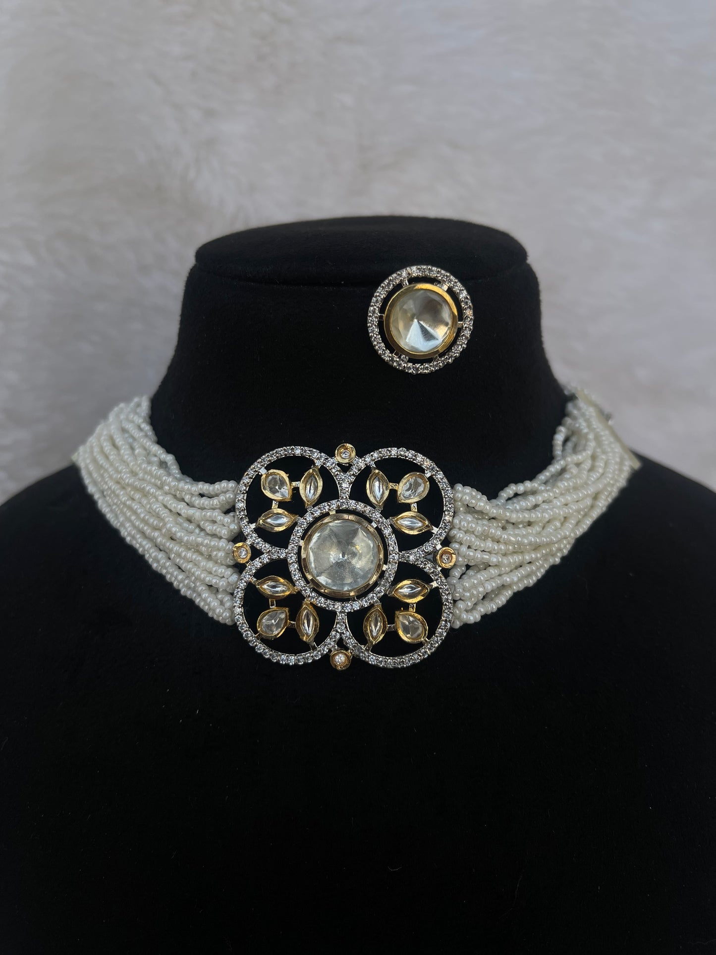 Sugar pearl kundan choker with studs