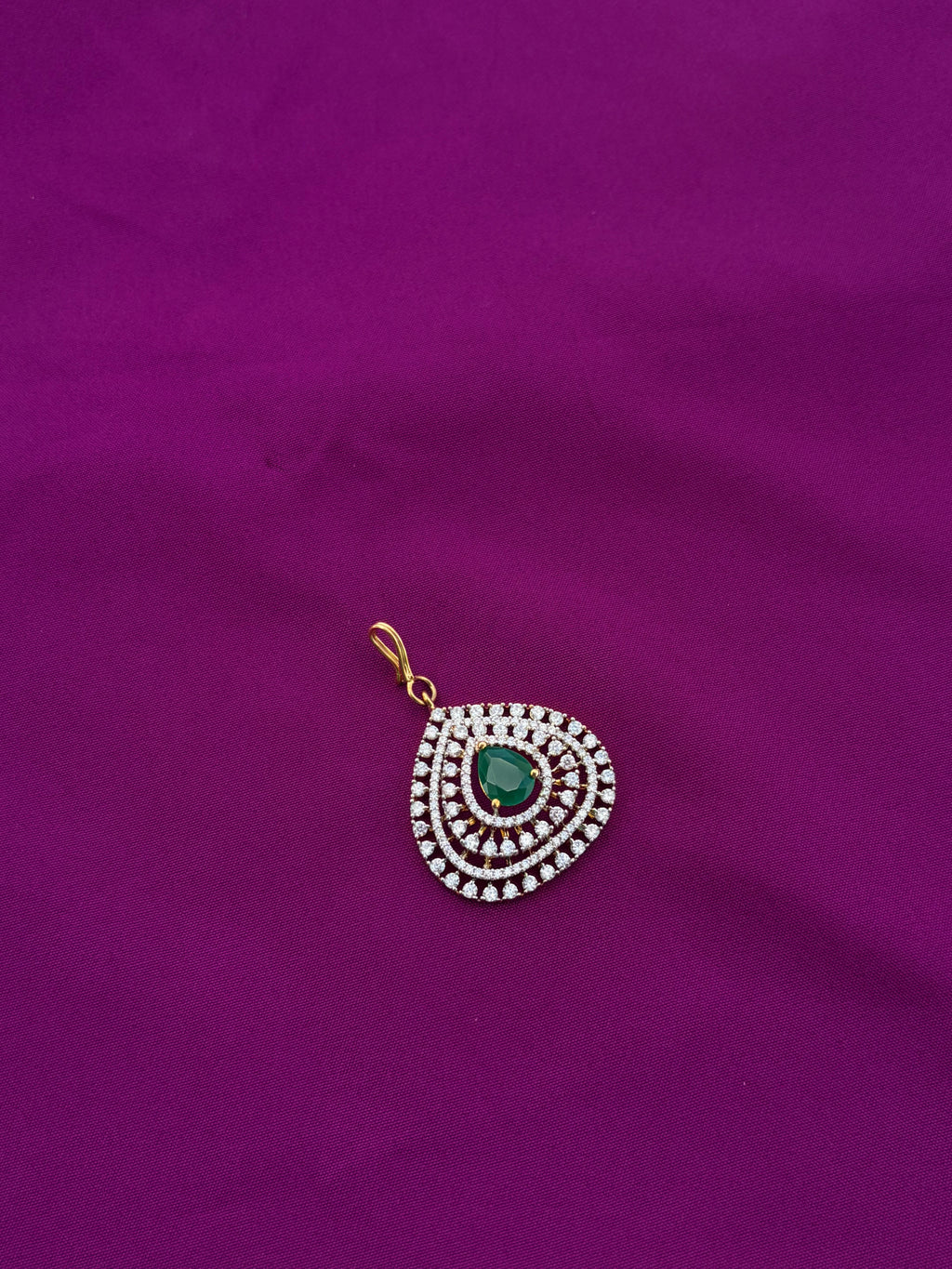 Drop shape diamond tikka Tk759