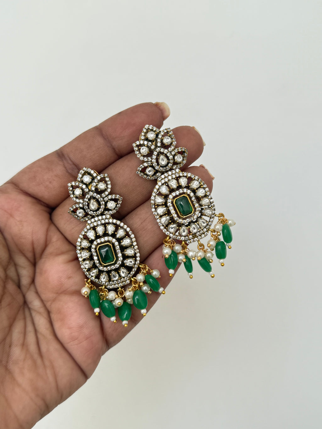 Er2051 Victorian green beads earrings