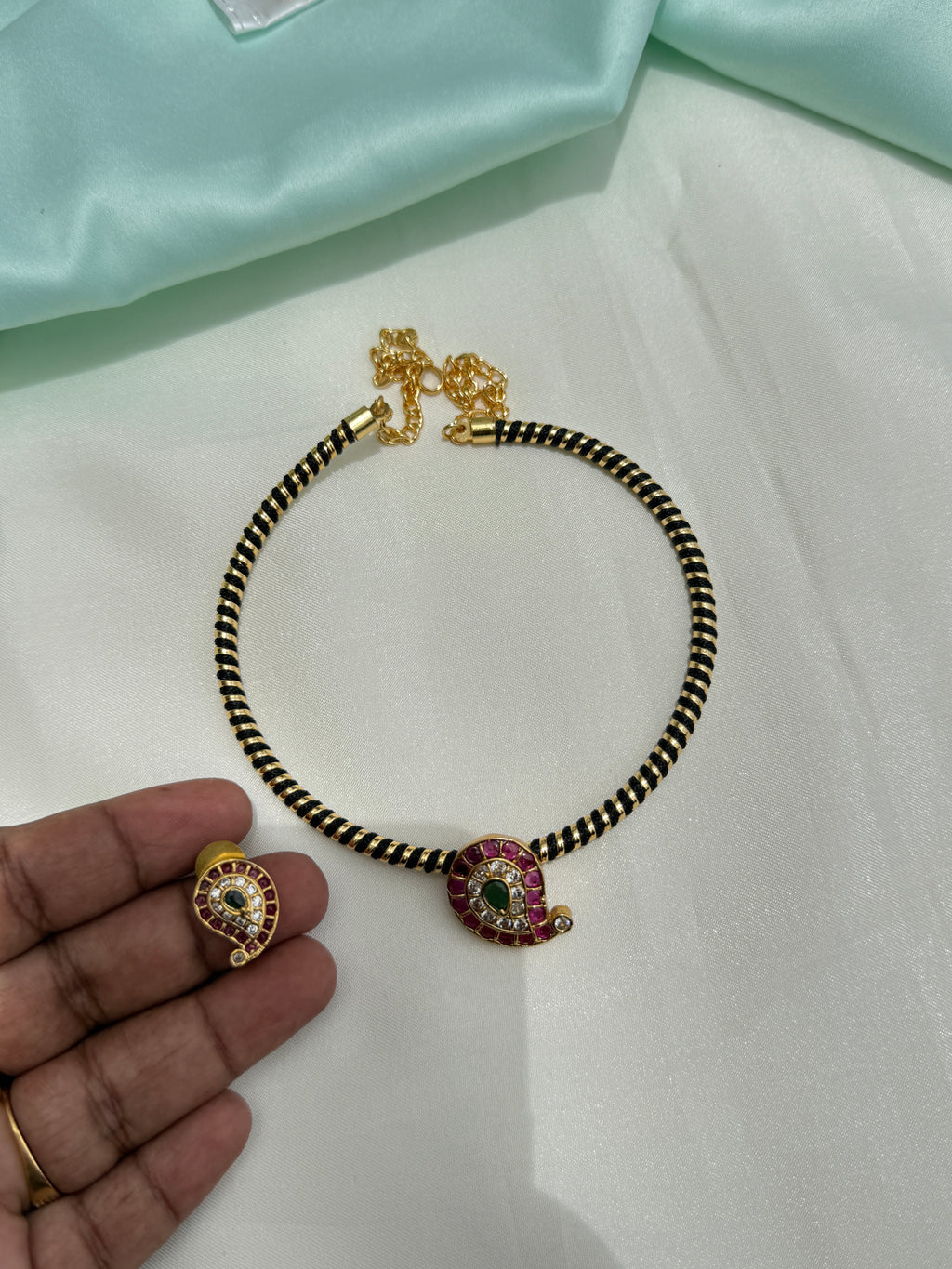 Hs026 hasli with kemp mango pendent with earrings