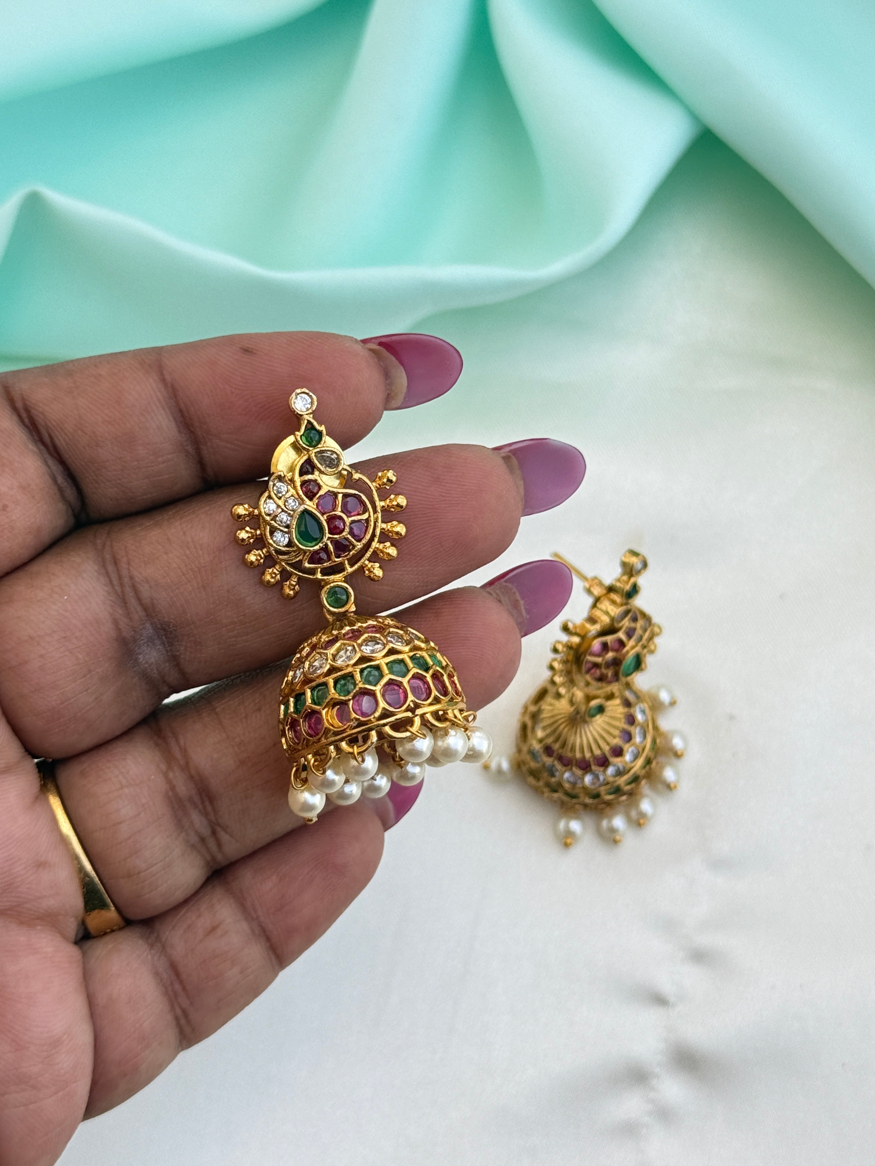 Er246 kemp peacock butta earrings