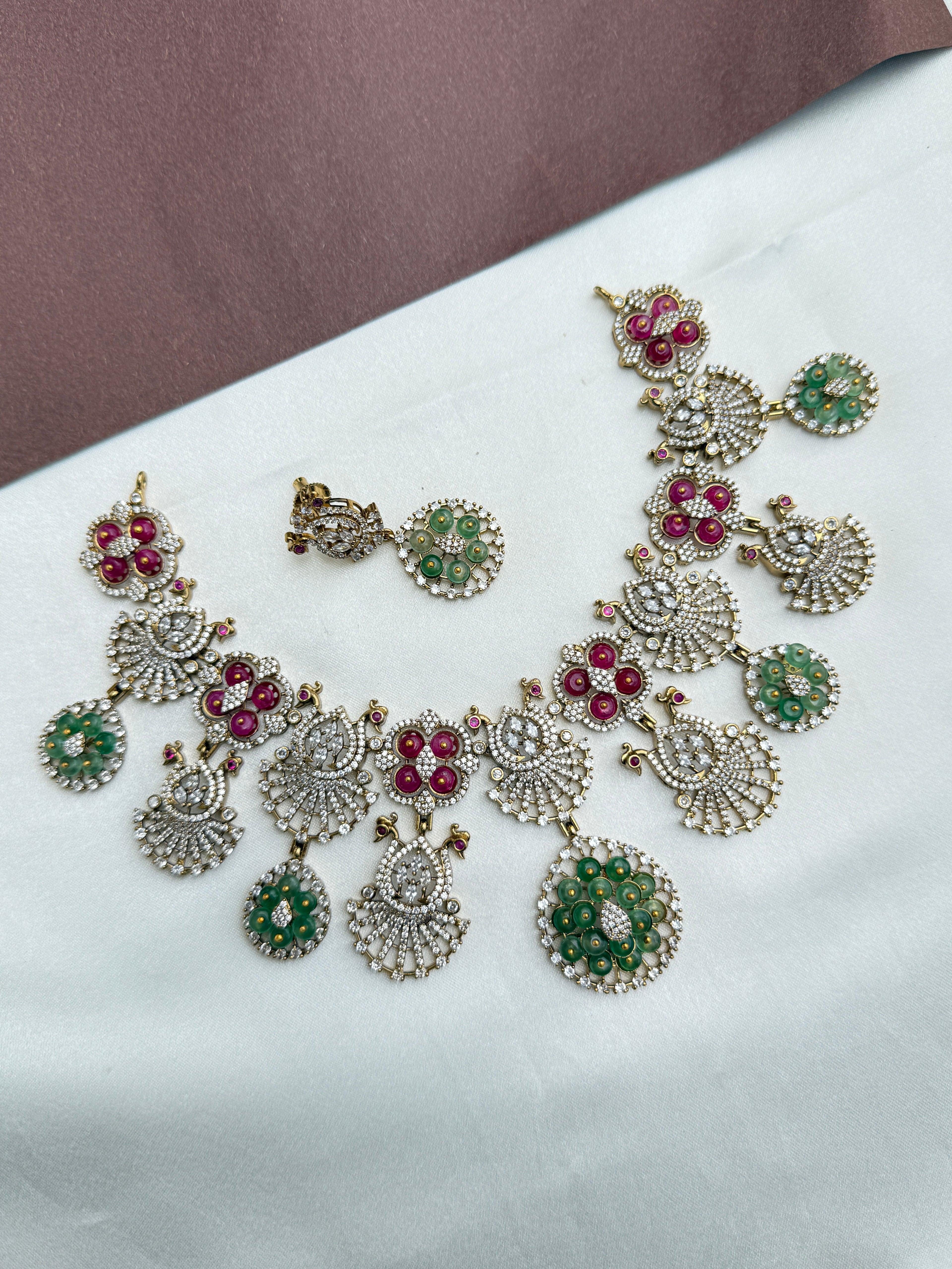 Ns349 peacock beads cz neckset