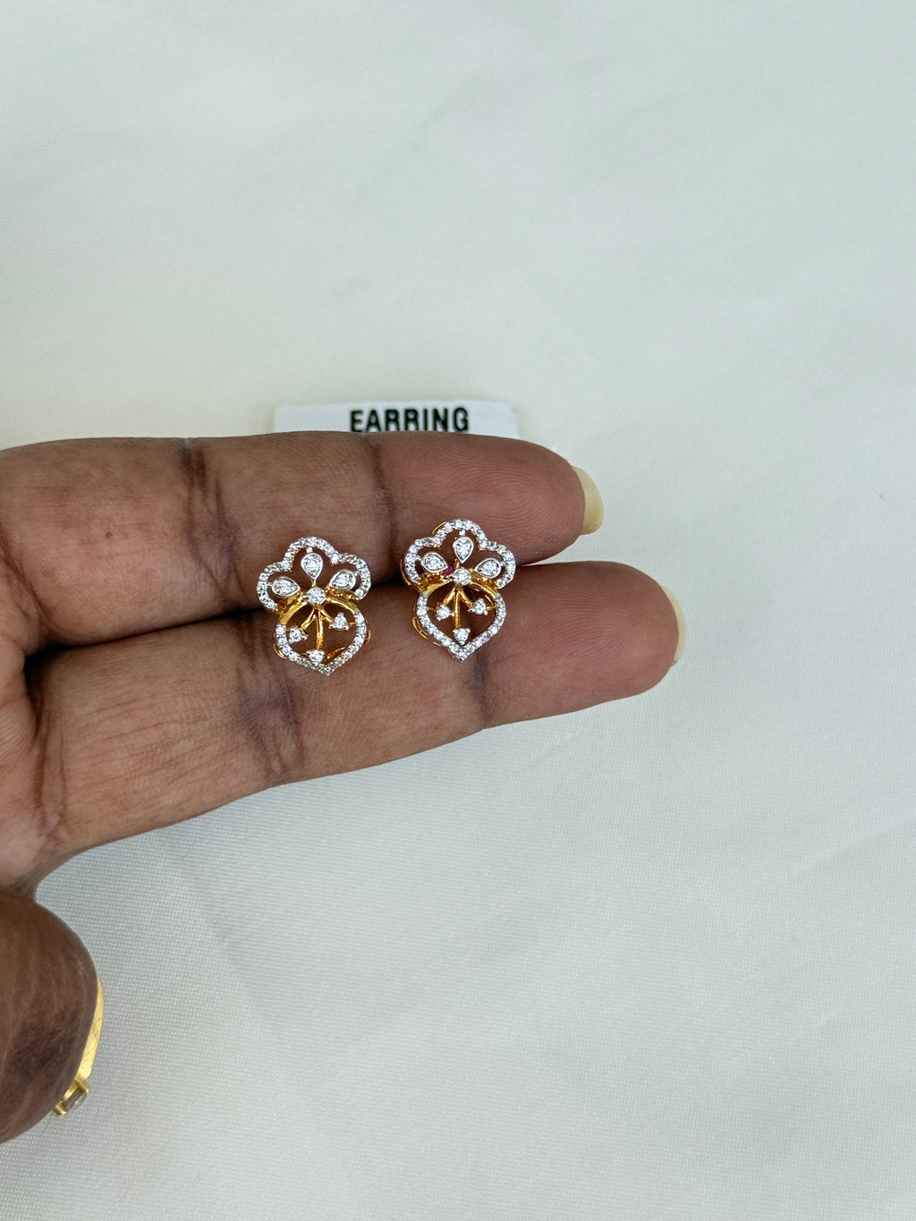 Se026 2.6gms 925 silver hallmark studs