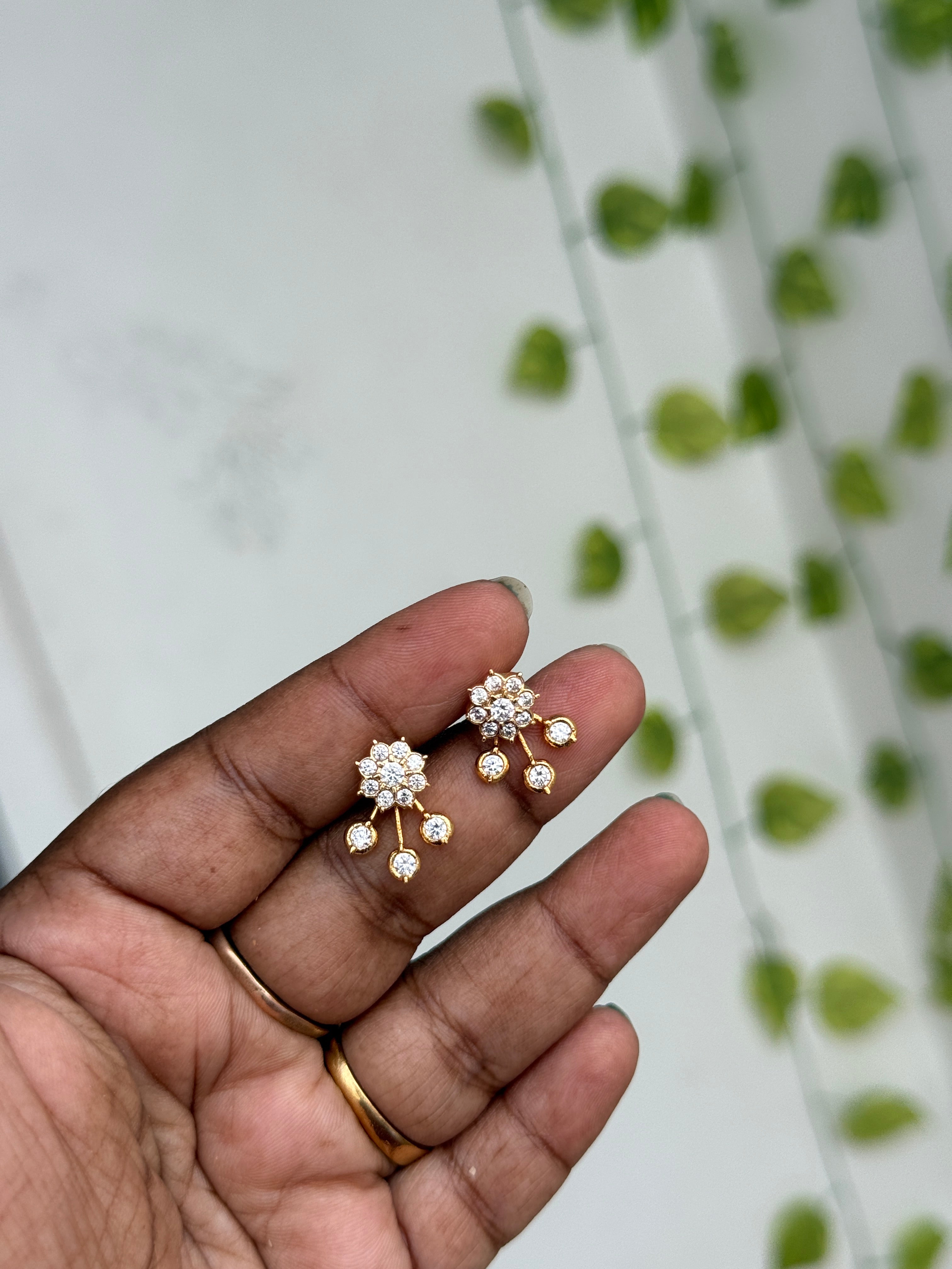 Ph549 Panchaloham small flower hanging 2 in 1 back screw earrings