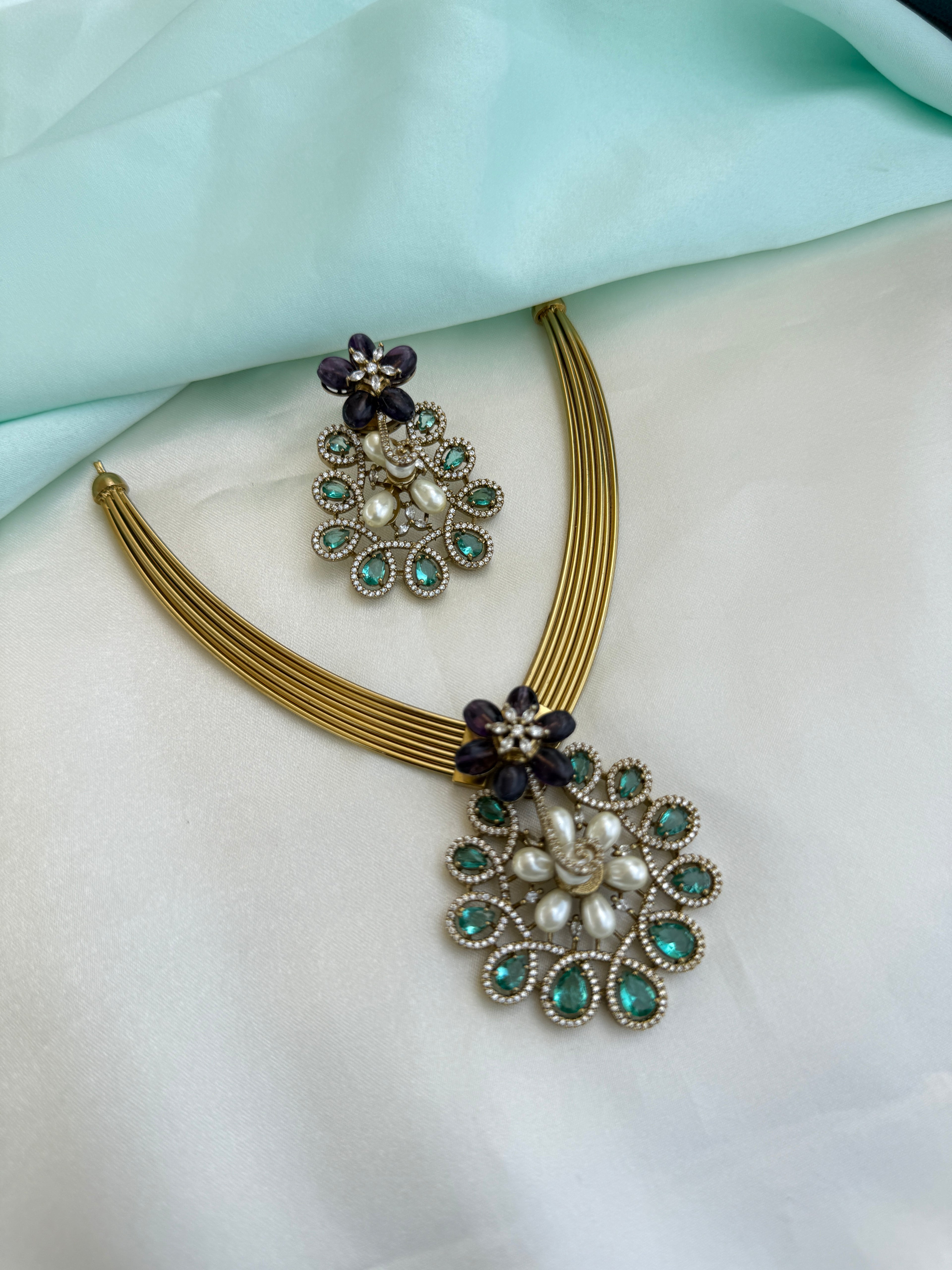Emerald floral neckset with earrings ns965