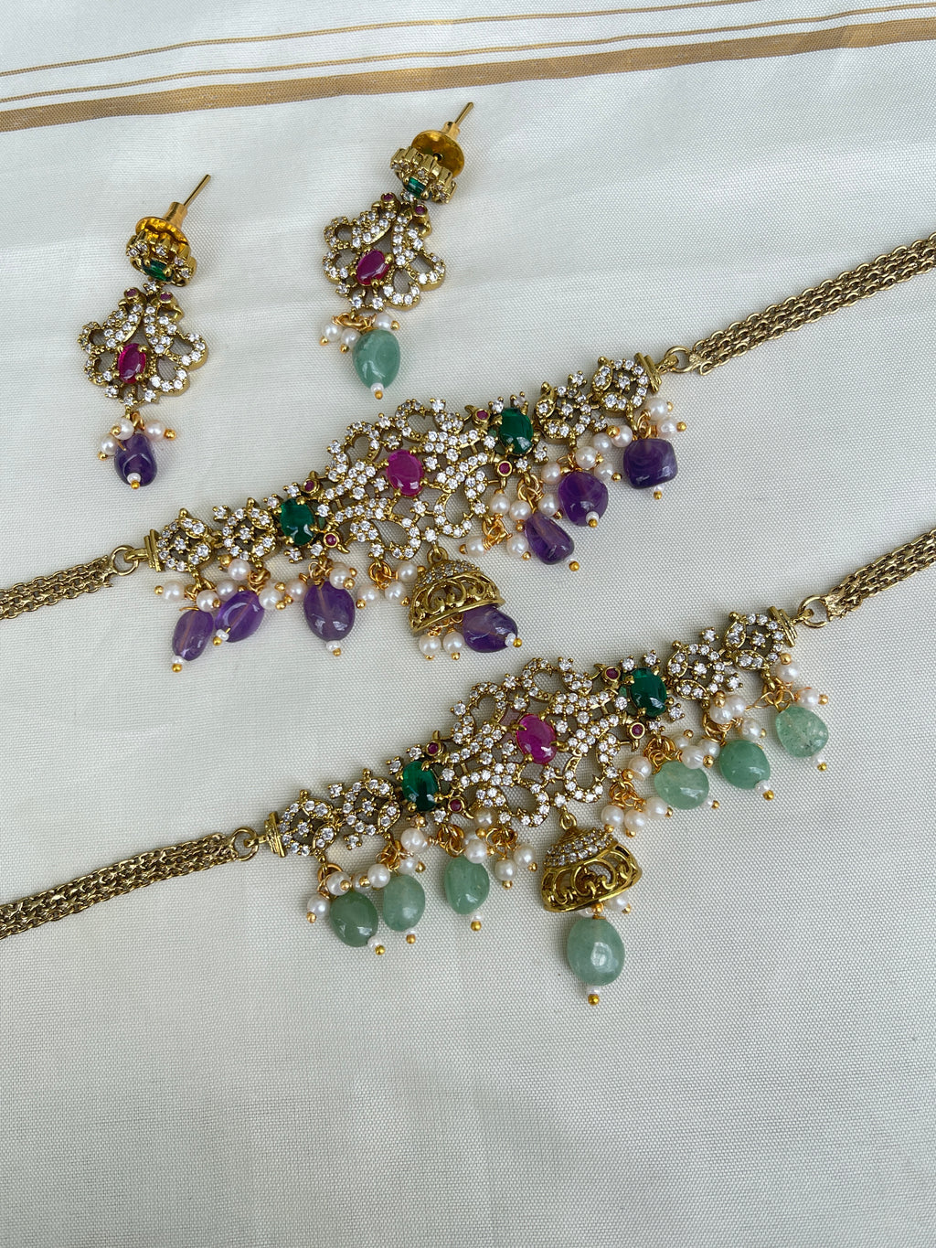 Victorian choker with earrings in two colours ch1584