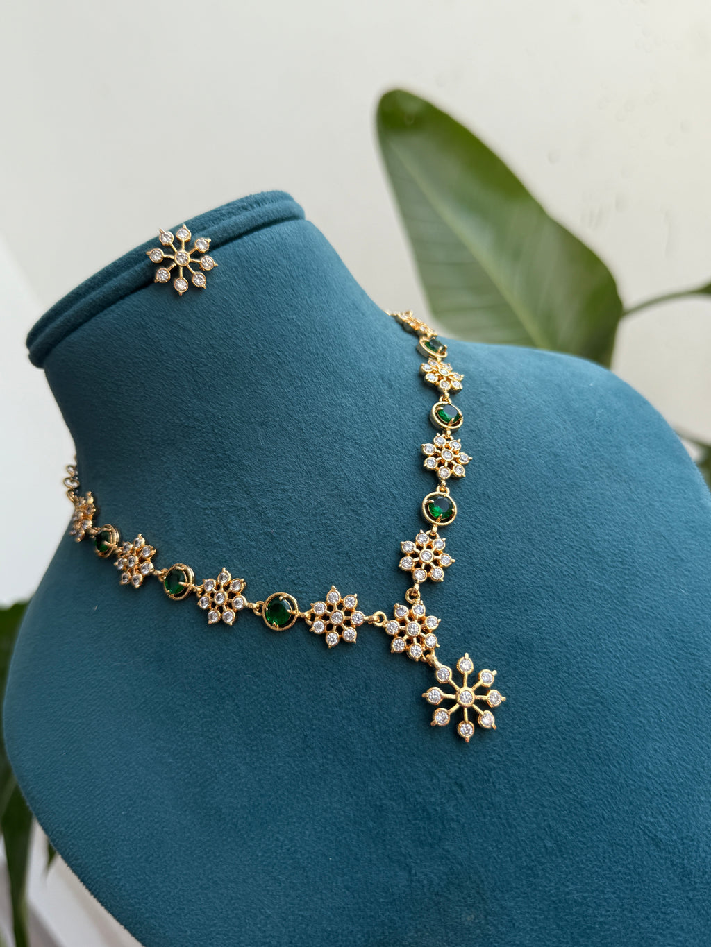 Ph156 panchaloham short neckset.with ear studs