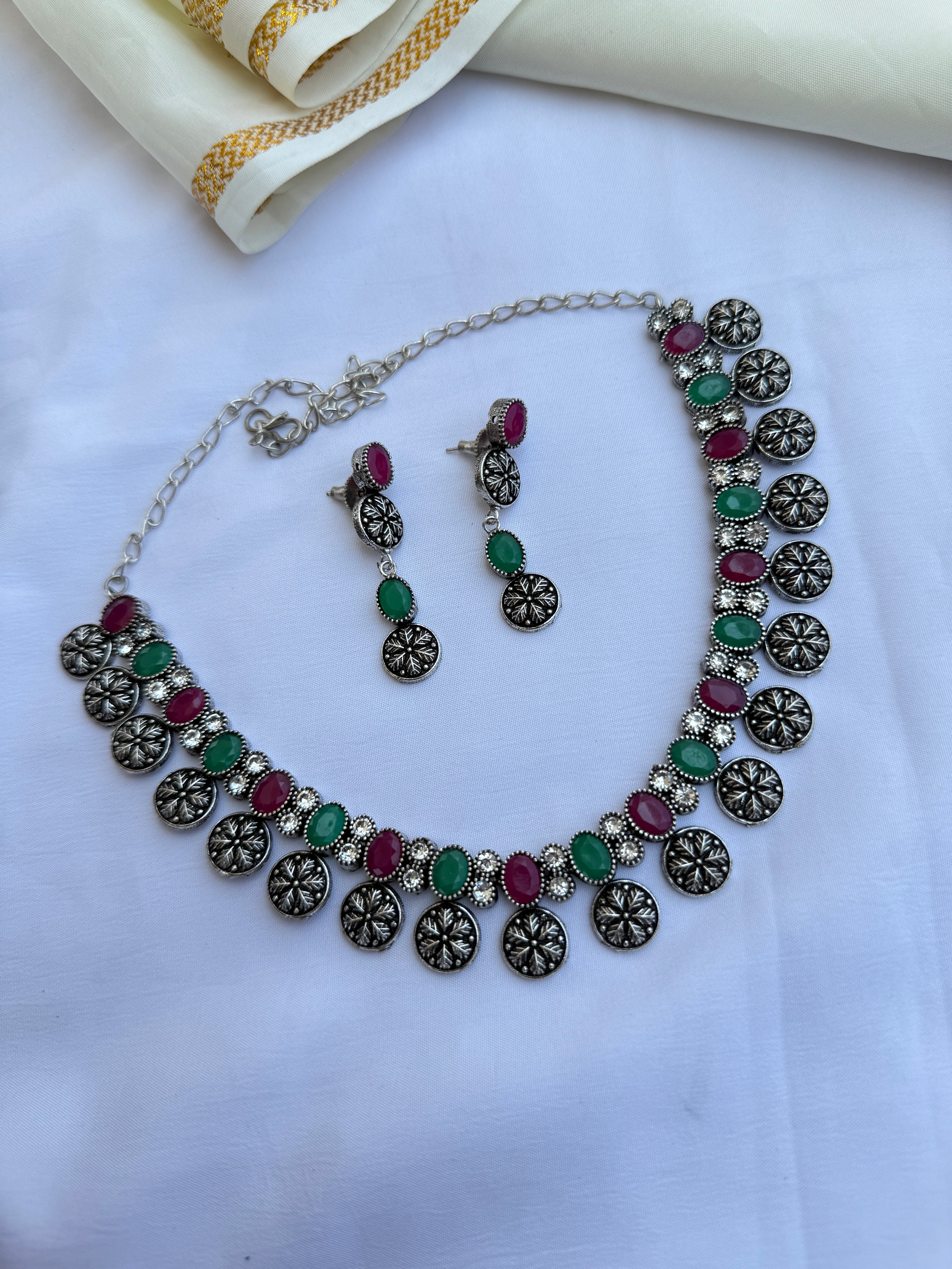 Ox106 beautiful multi Oxidised neckset