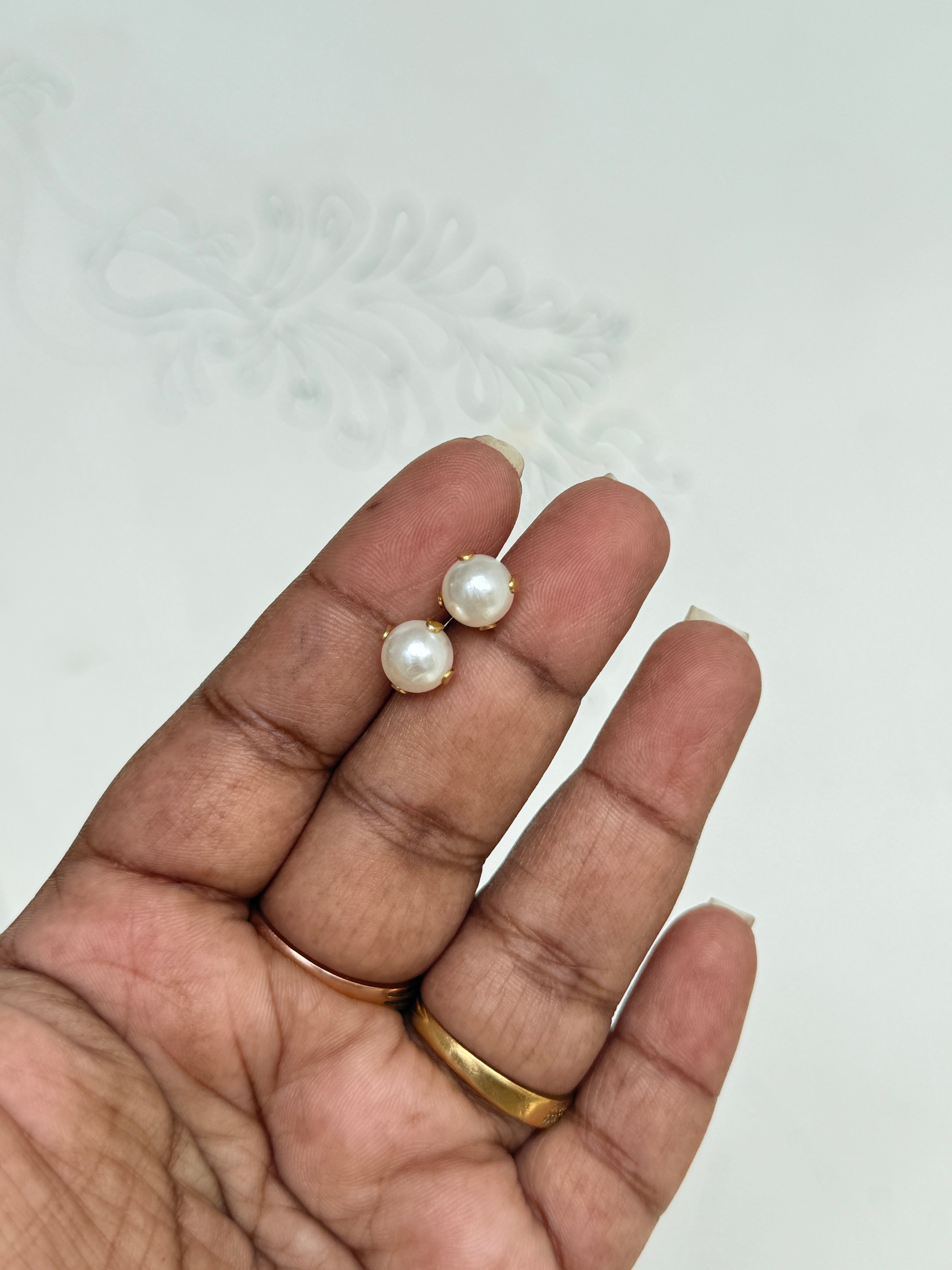 St102 Pearl back push studs