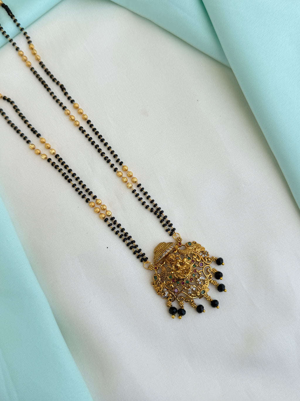 Bb132 lakshmidevi matt finishing 24 inches 2 layers black beads