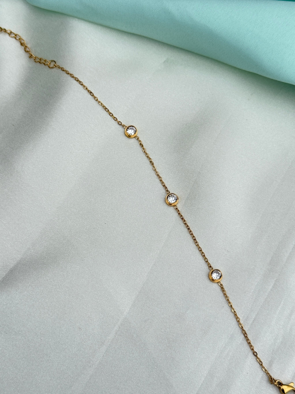Ab611 anti tarnish 3 stones 8 inches 2.6 to 2.8 adjustable chain bracelet