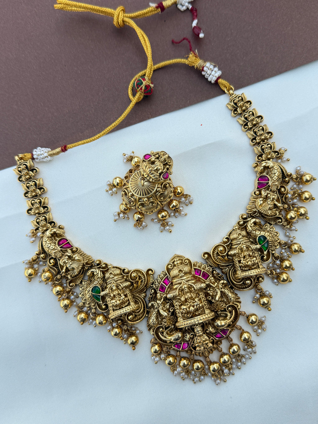 Ns618 Lakshmi devi peacock elephant nakshi jadau kundan neckset with gold ball