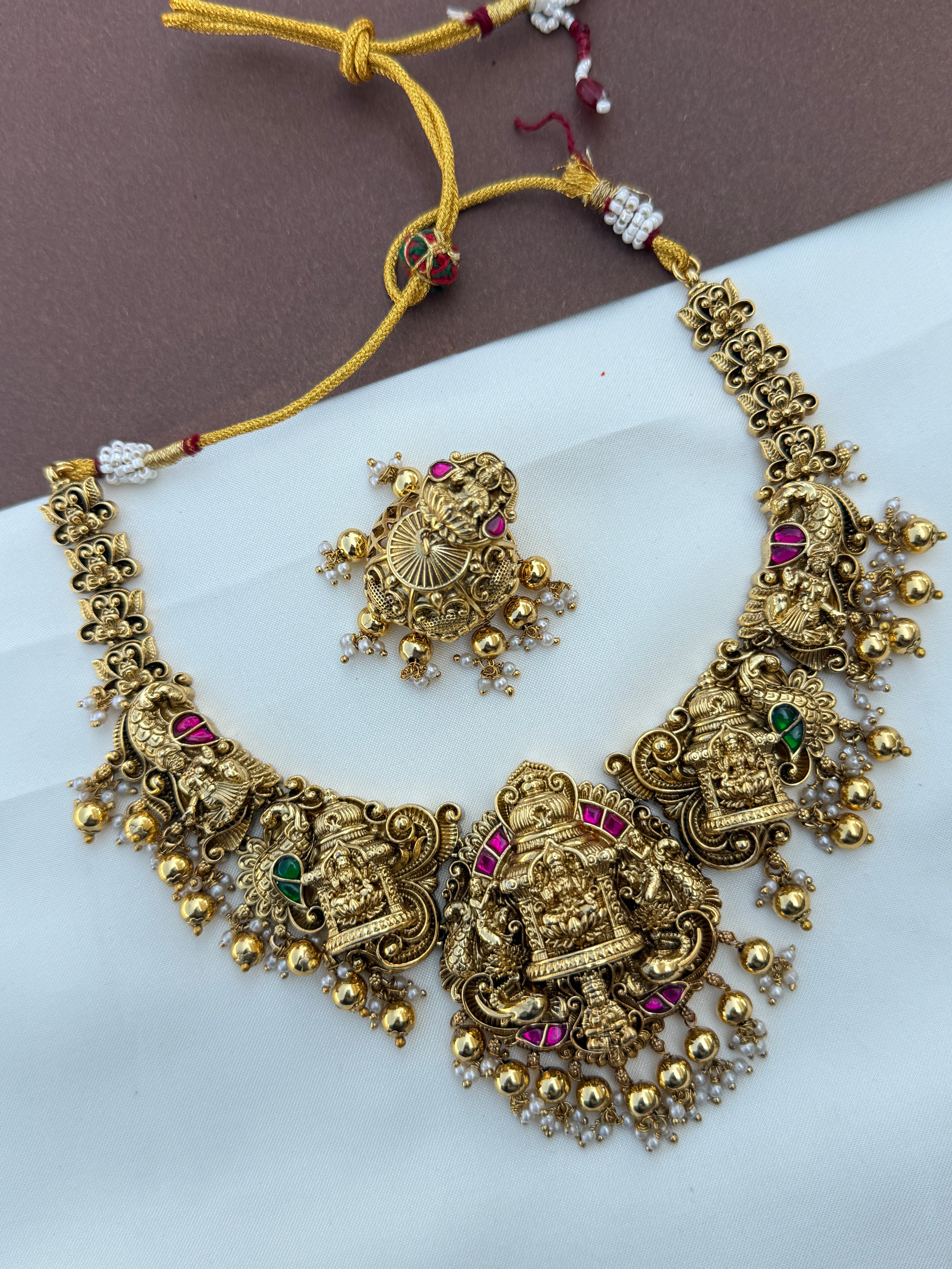 Ns618 Lakshmi devi peacock elephant nakshi jadau kundan neckset with gold ball