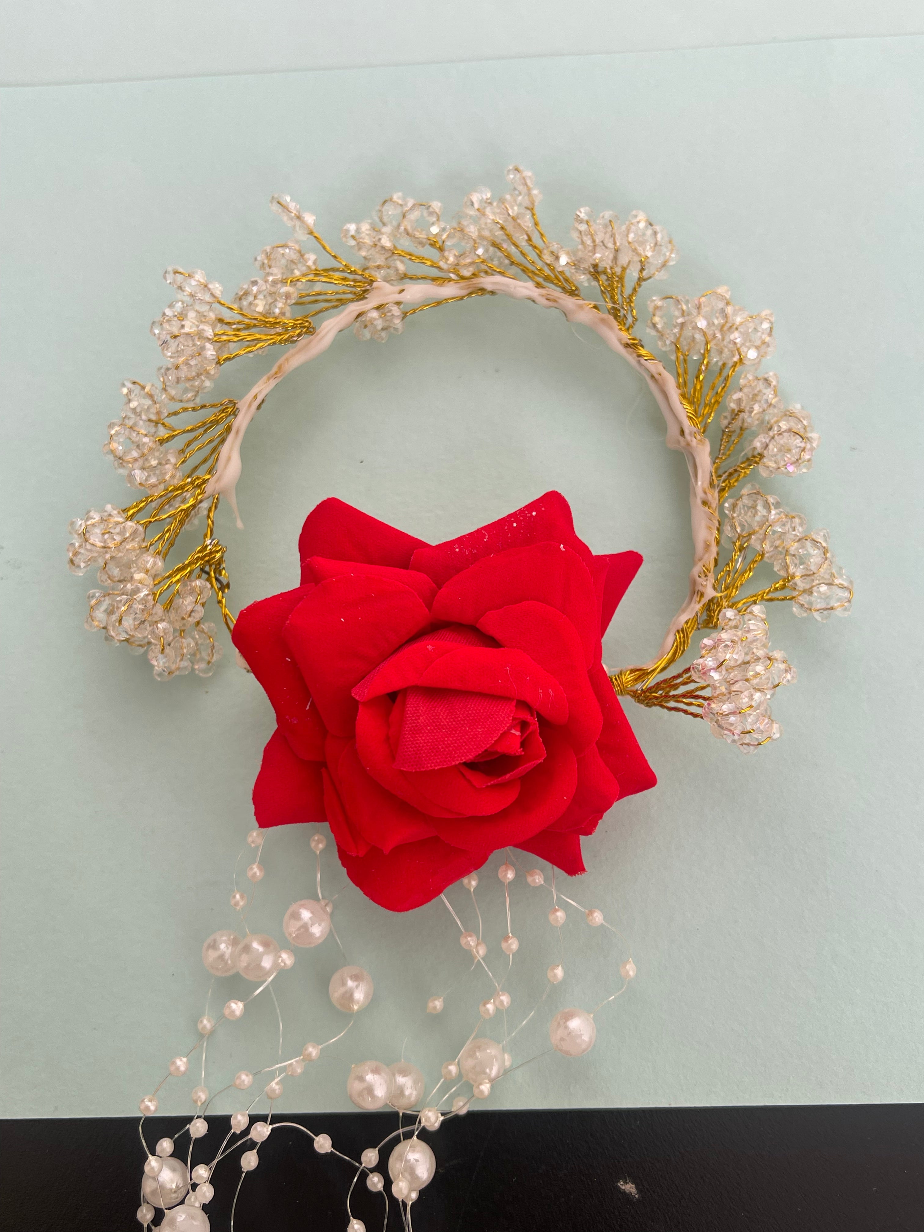 Veni with pearl hanging jada