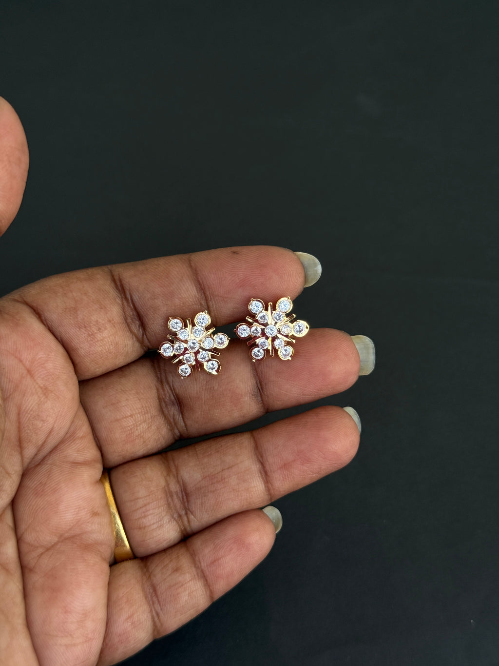 Ph015 panchaloham white stone studs