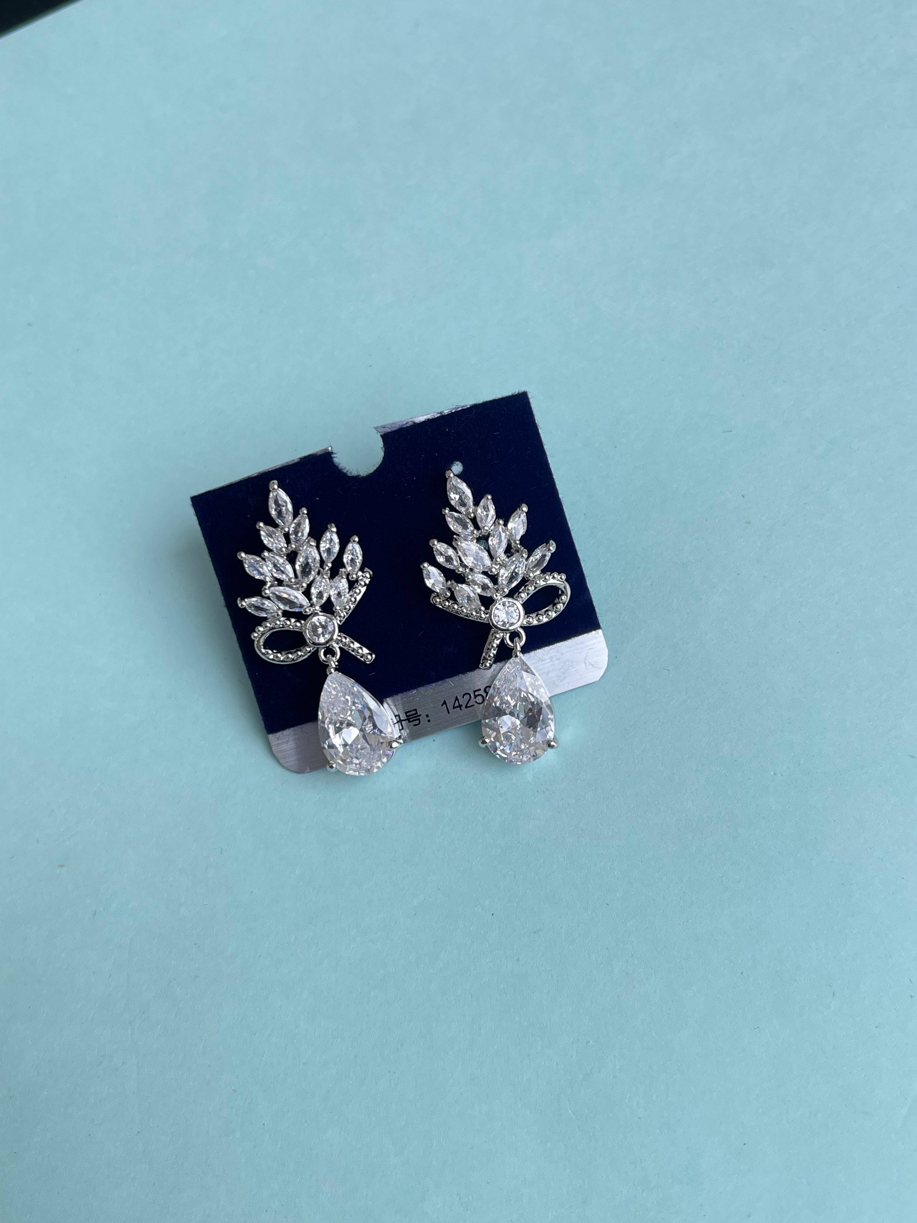 Silver tree hanging studs