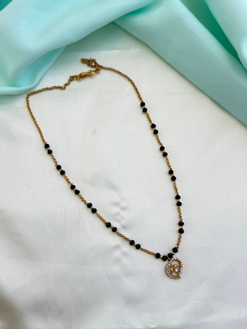 Bb120 18 inches single line crystal blackbeads