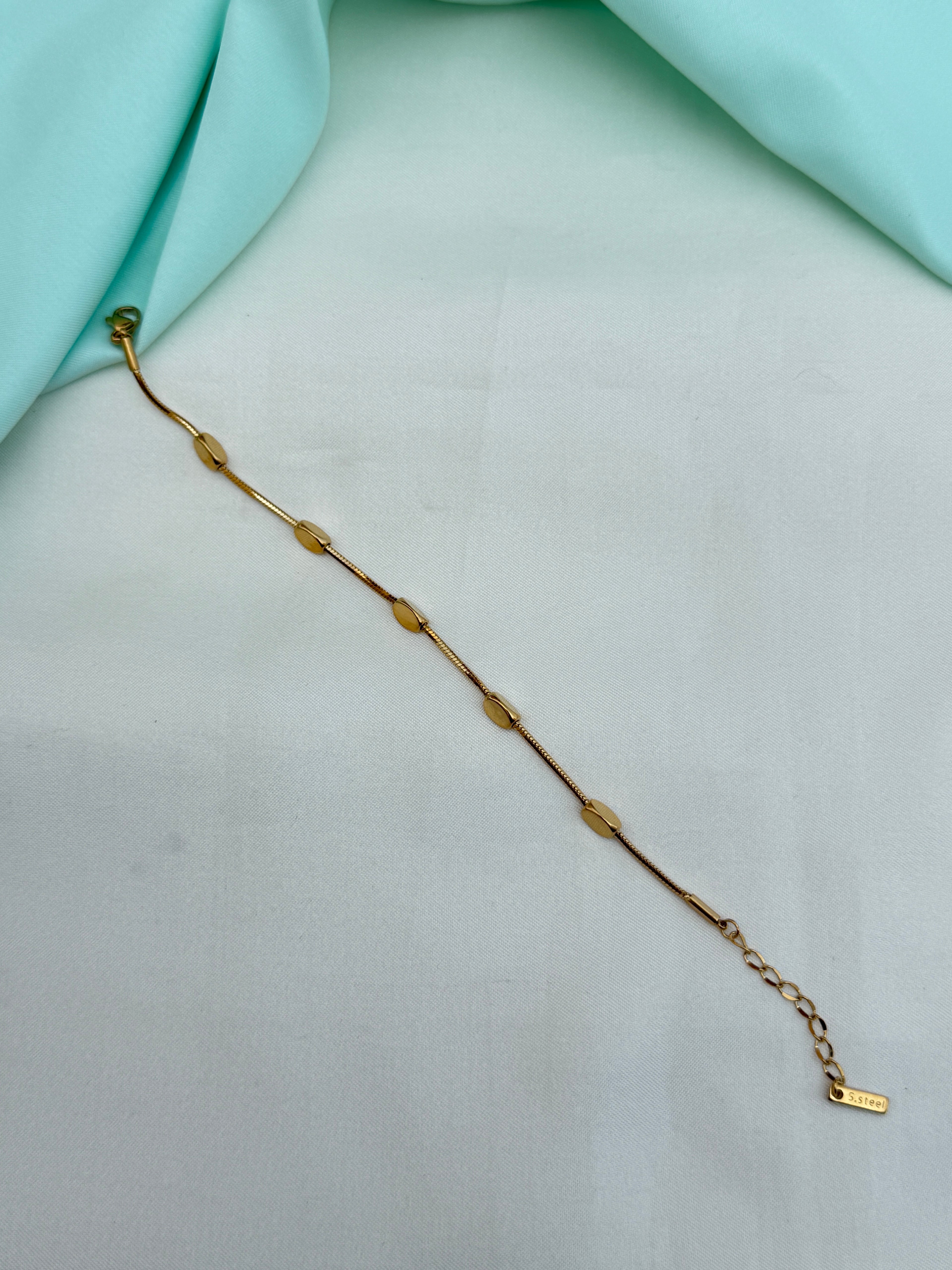 Ab550 anti tarnish gold 8 inches chain bracelet