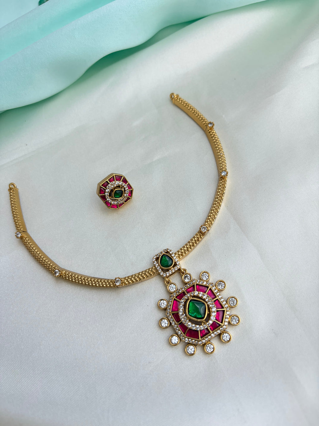 Kundan Kante Neckset with Studs Ns985