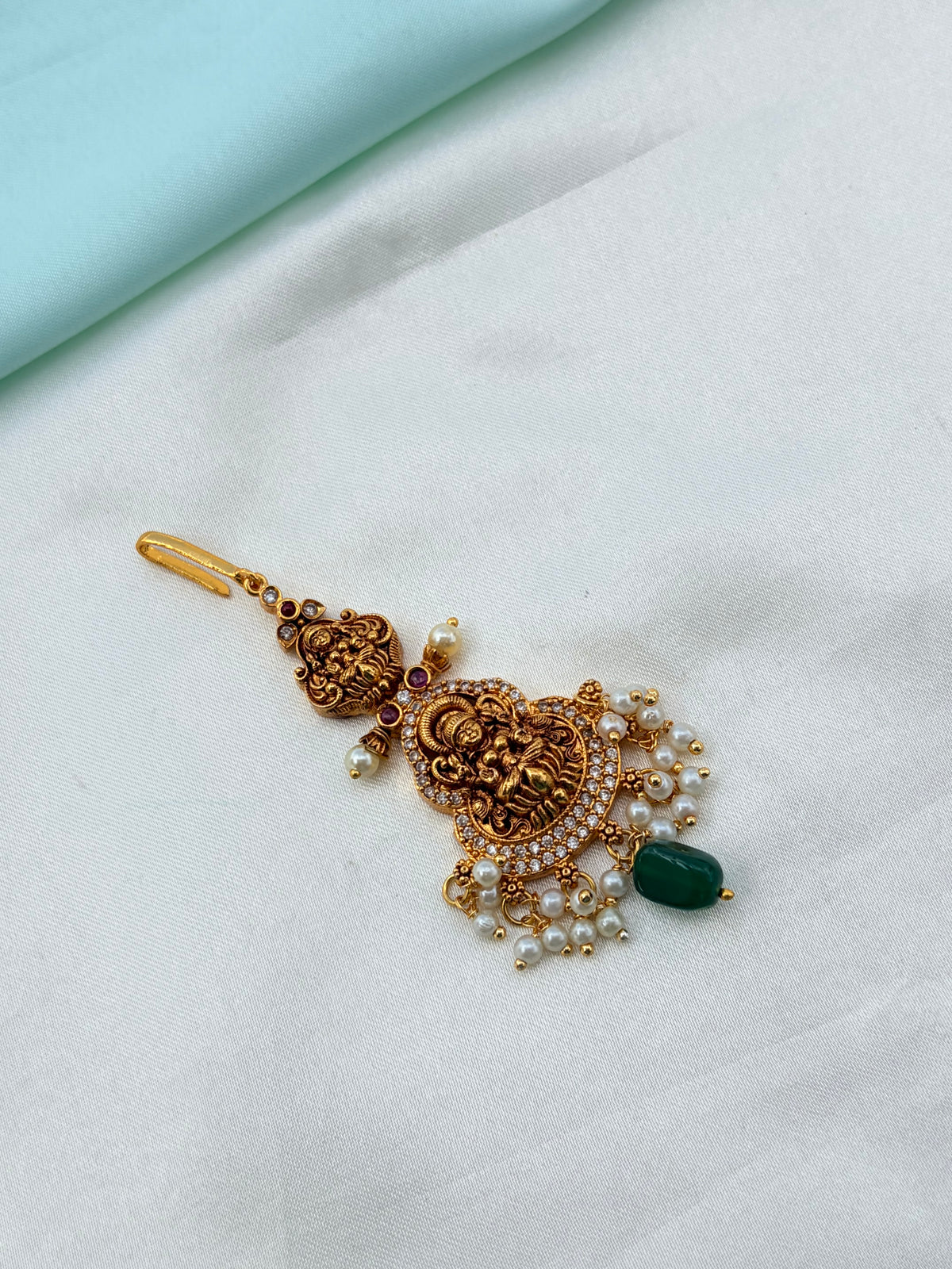 Lakshmi devi design with pearls and bead tikka Tk901