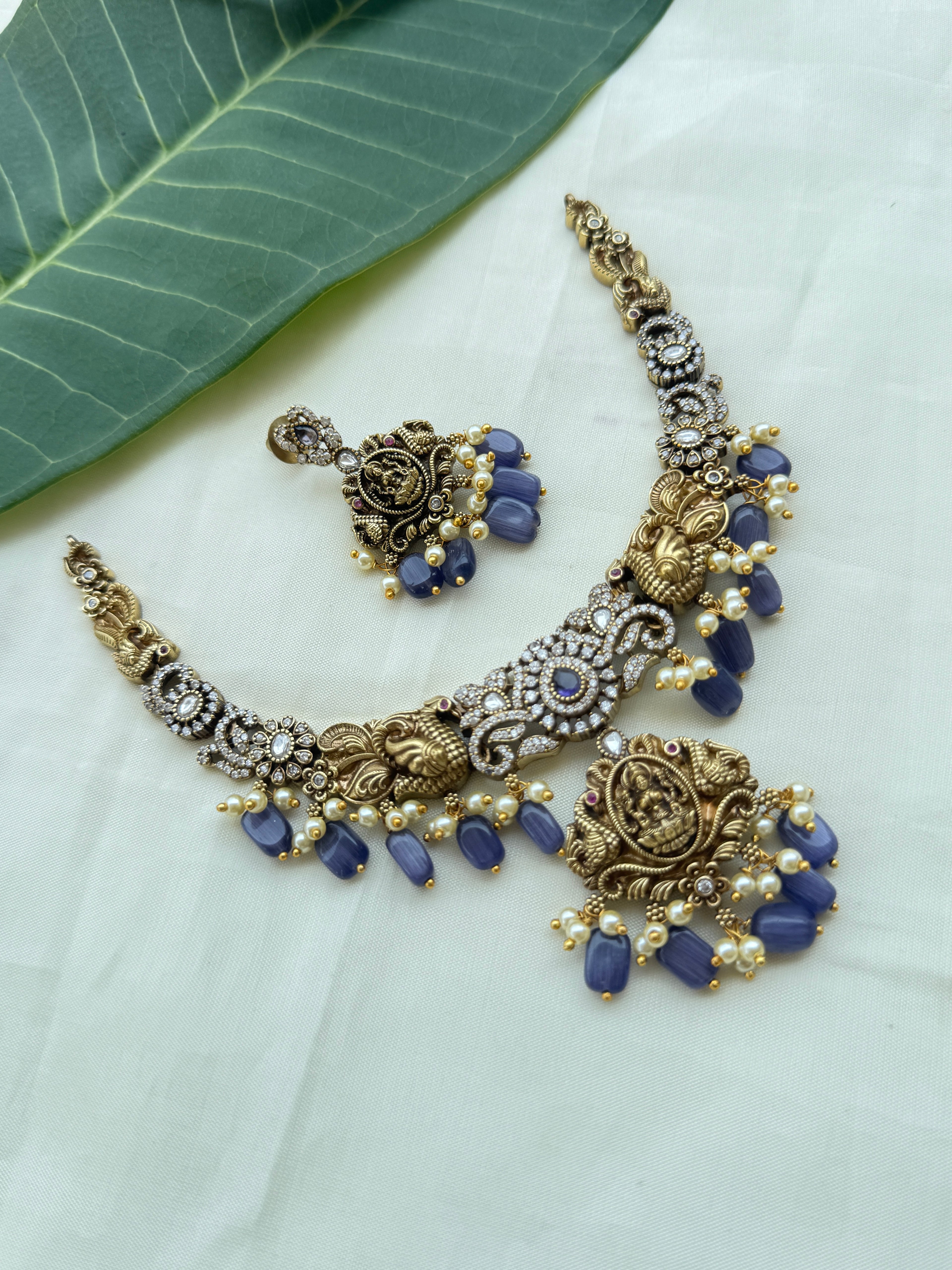 Ns251 Victorian purple beads neckset