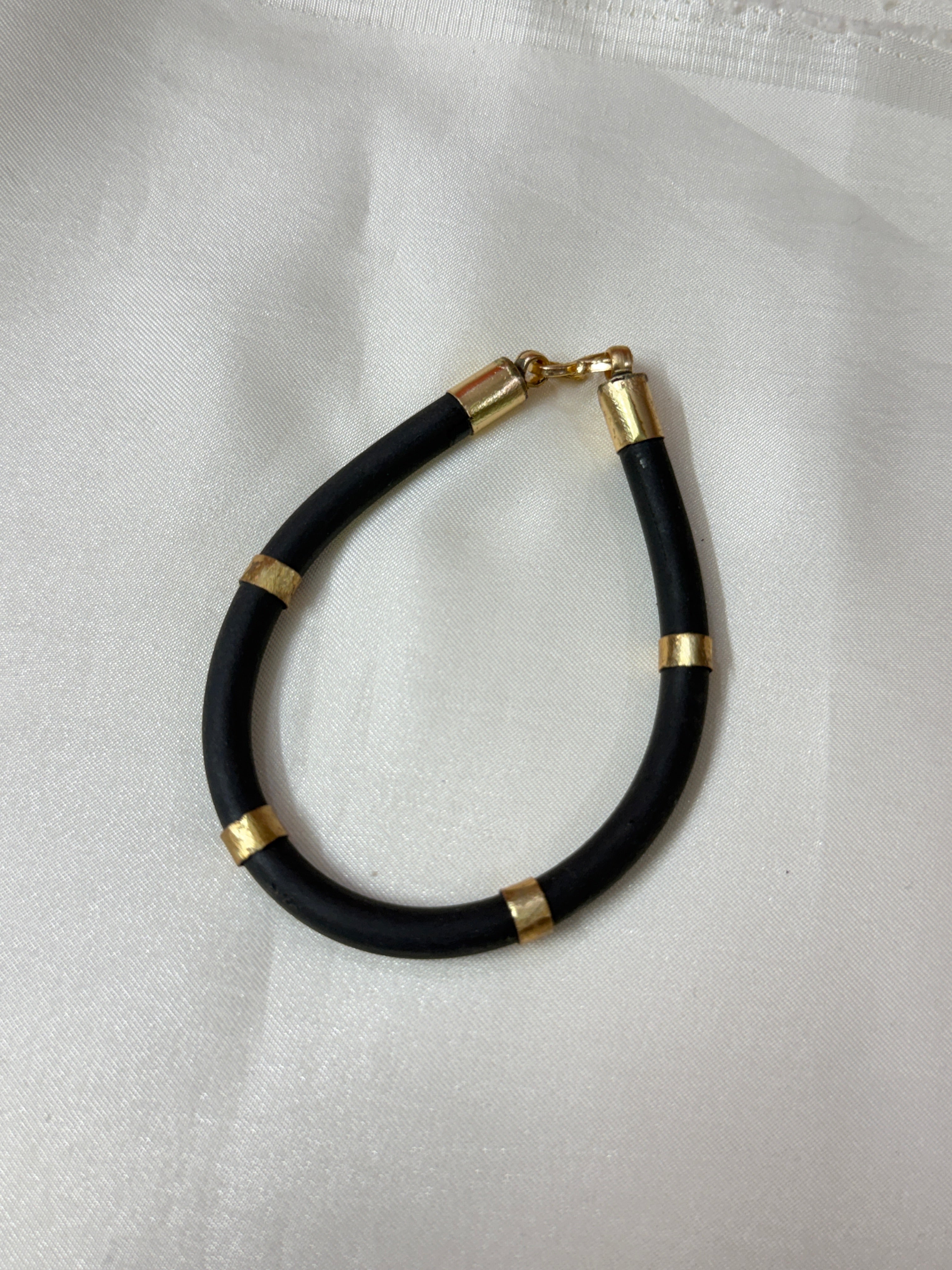 Eh001 panchaloham black rubber kada