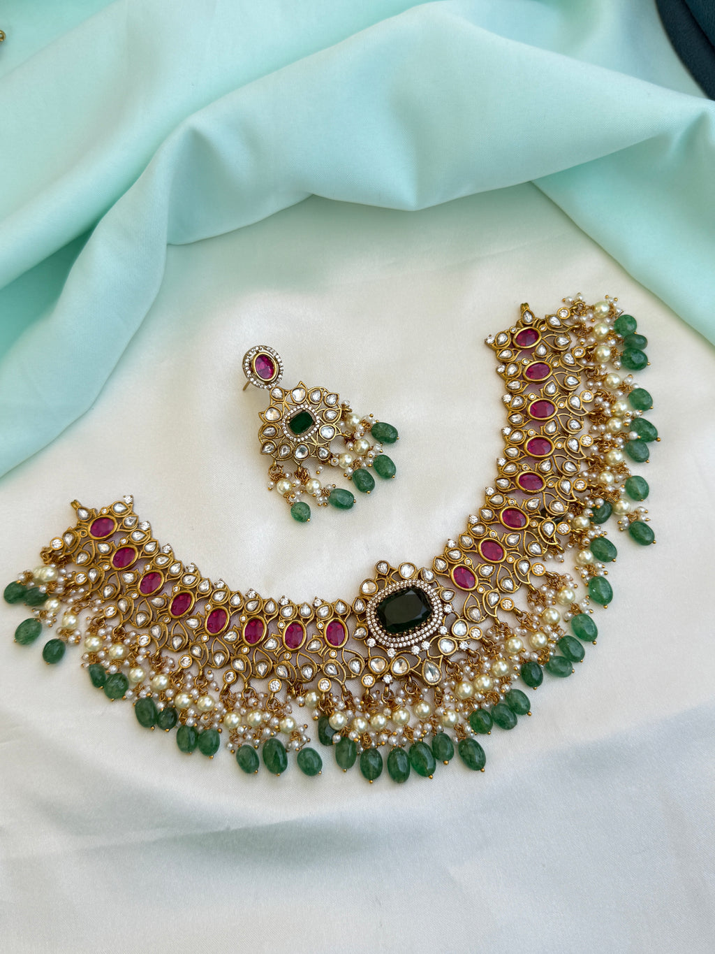 Emerald Kundan Choker Neckset with earrings ns10004