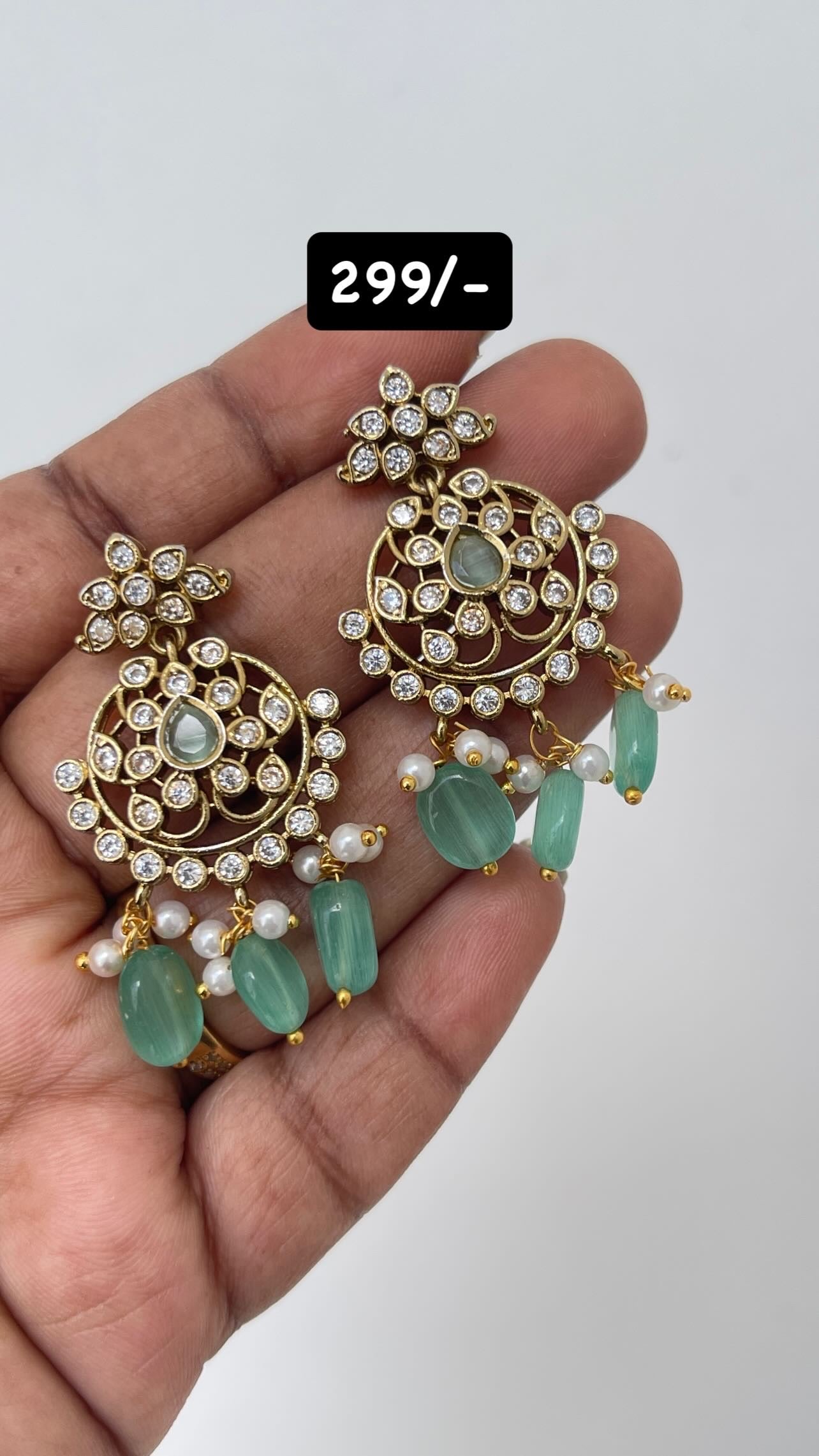 Small Chandbali earrings