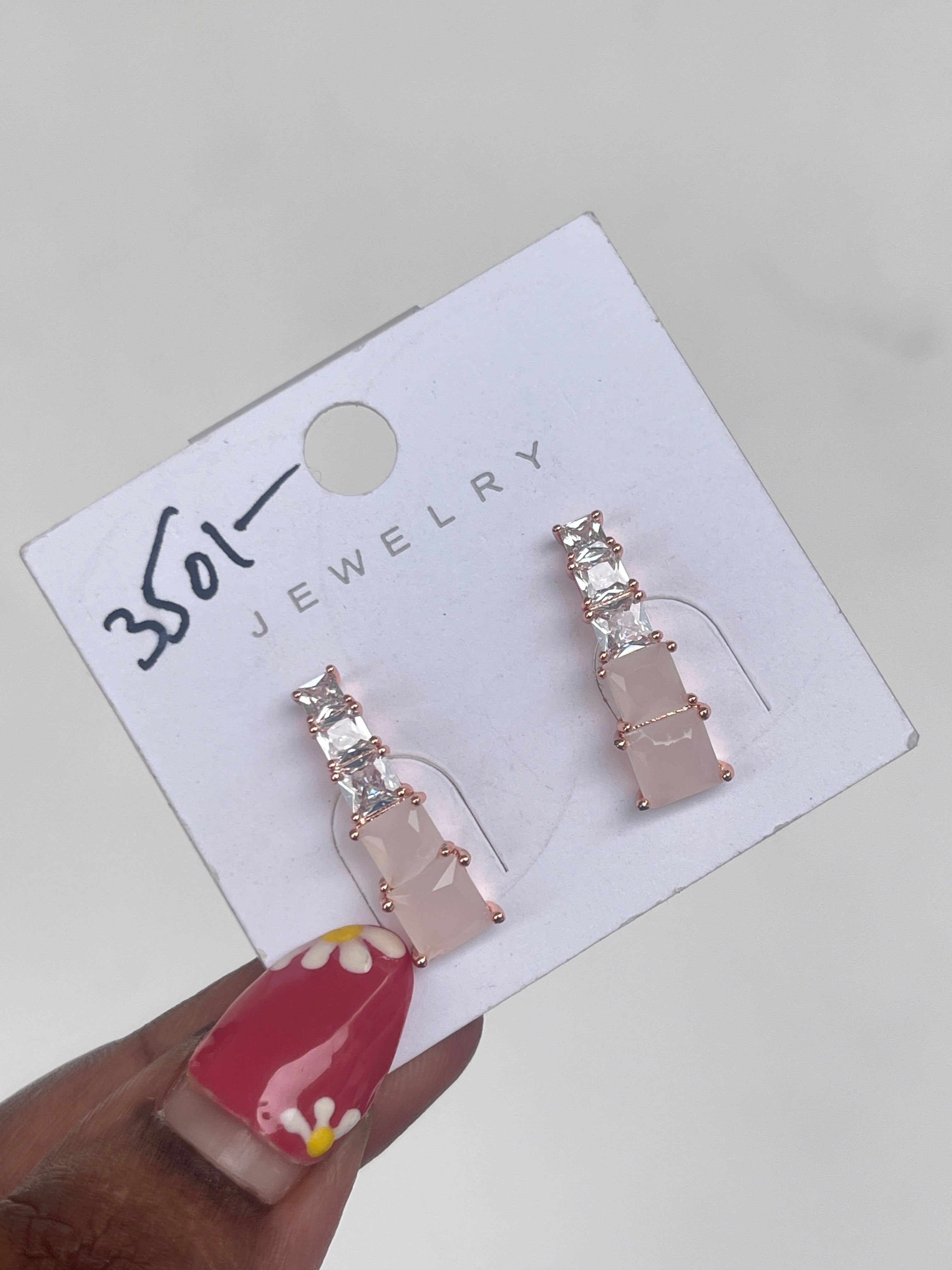 Rose-gold earrings Color won't fade