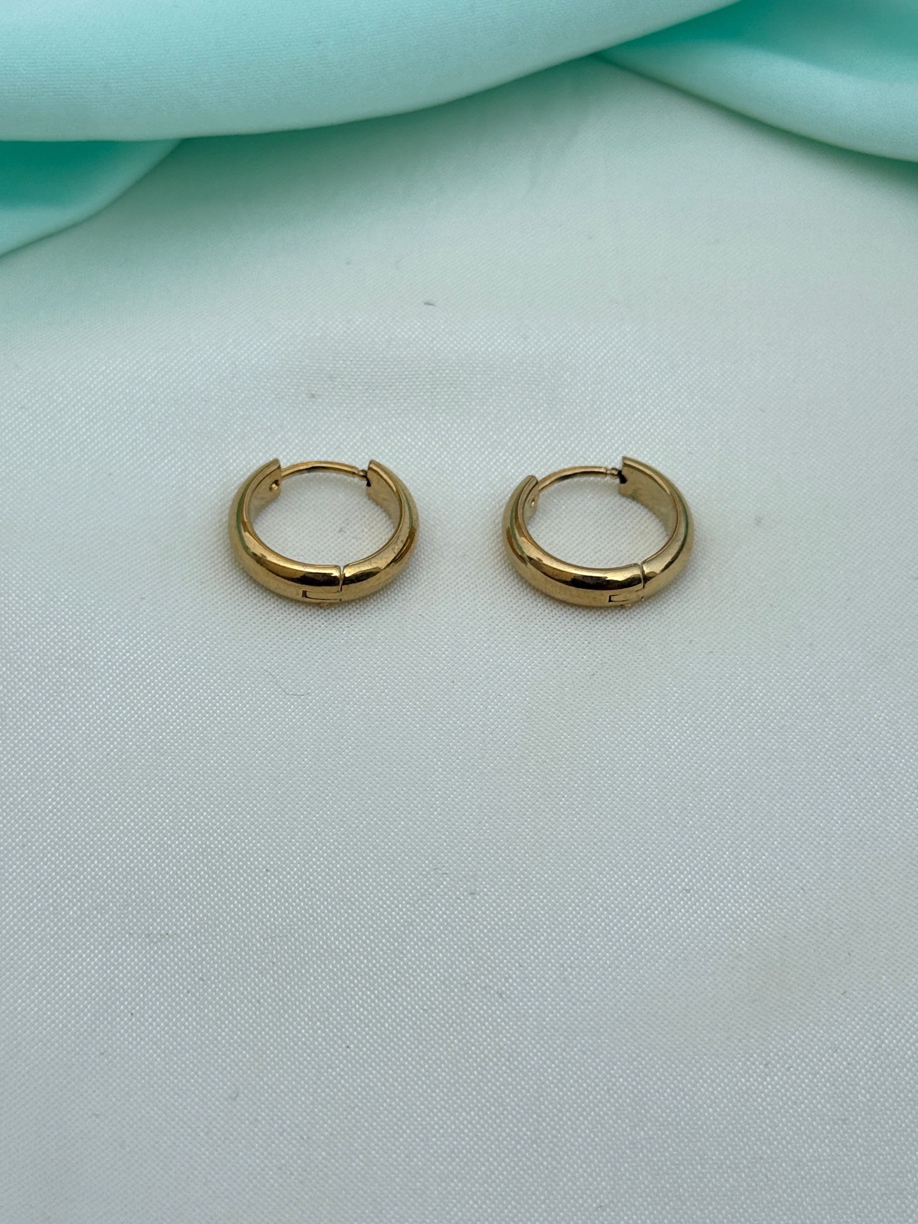 St100 anti tarnish locksystem studs