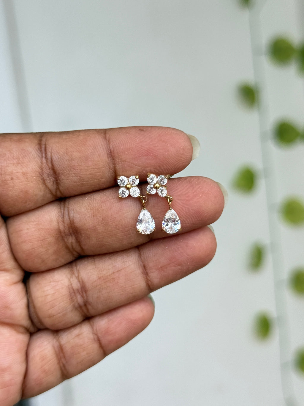 Er296 anti tarnish flower single drops back push earrings