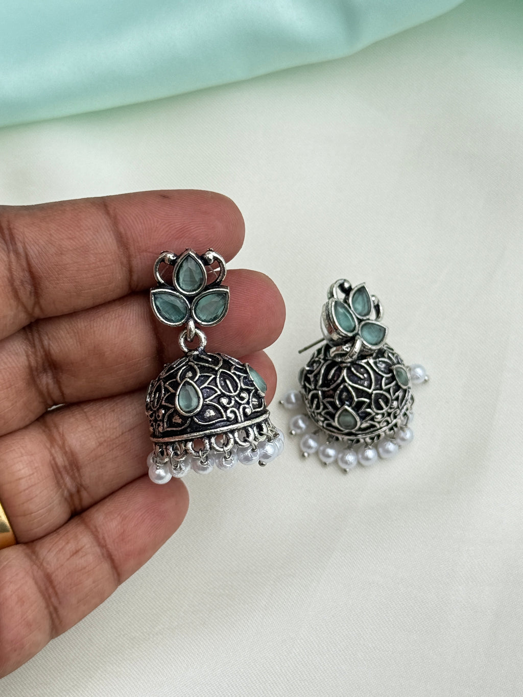 Er207 oxidised butta back push earings