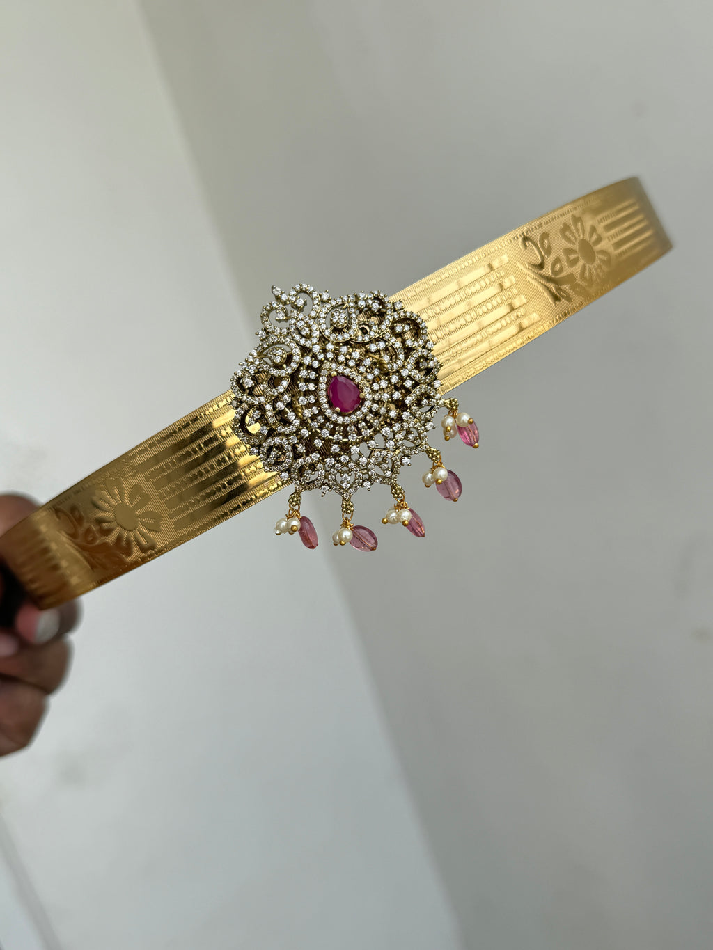 Hb610 adults texture hipbelt with ruby beads