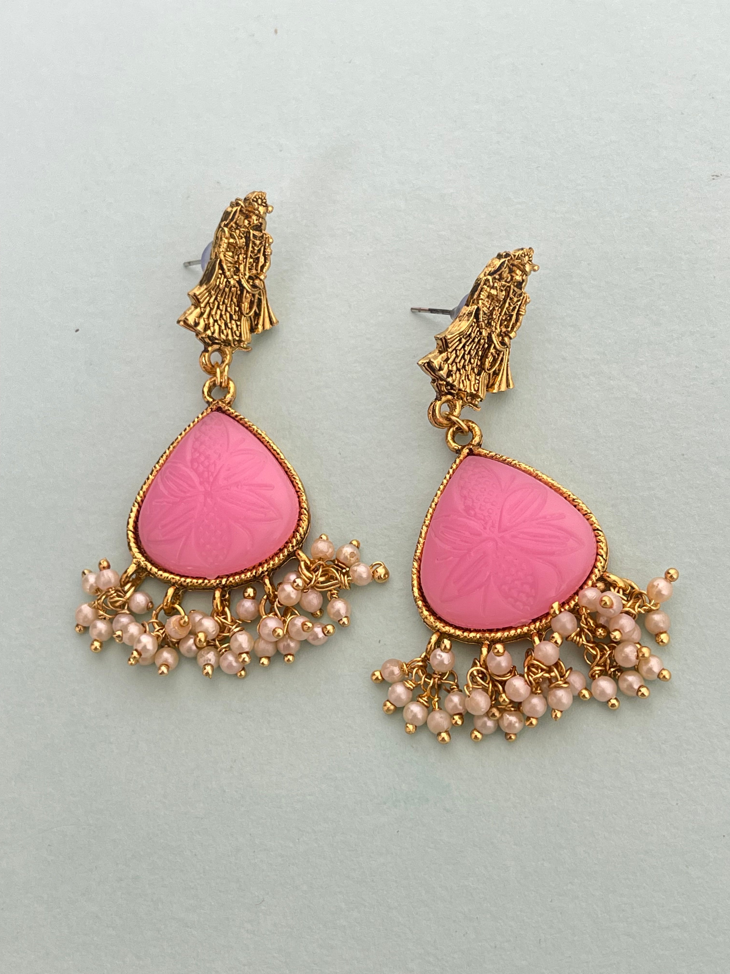 Lightweight Western earrings in 4 colors