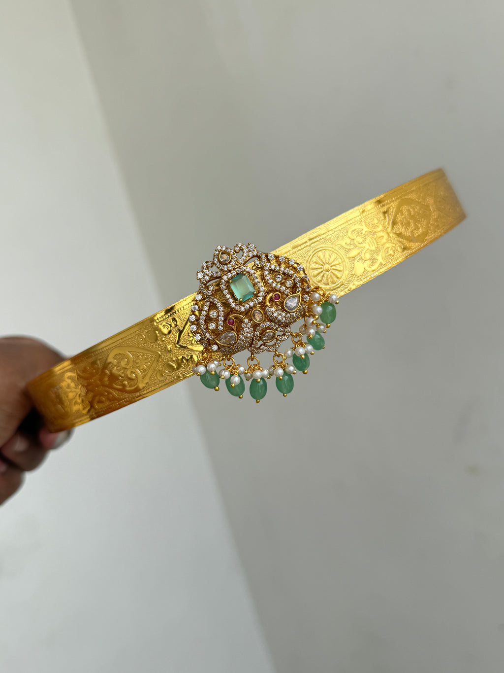 Hb622 dual peacock medium texture hipbelt with light green beads